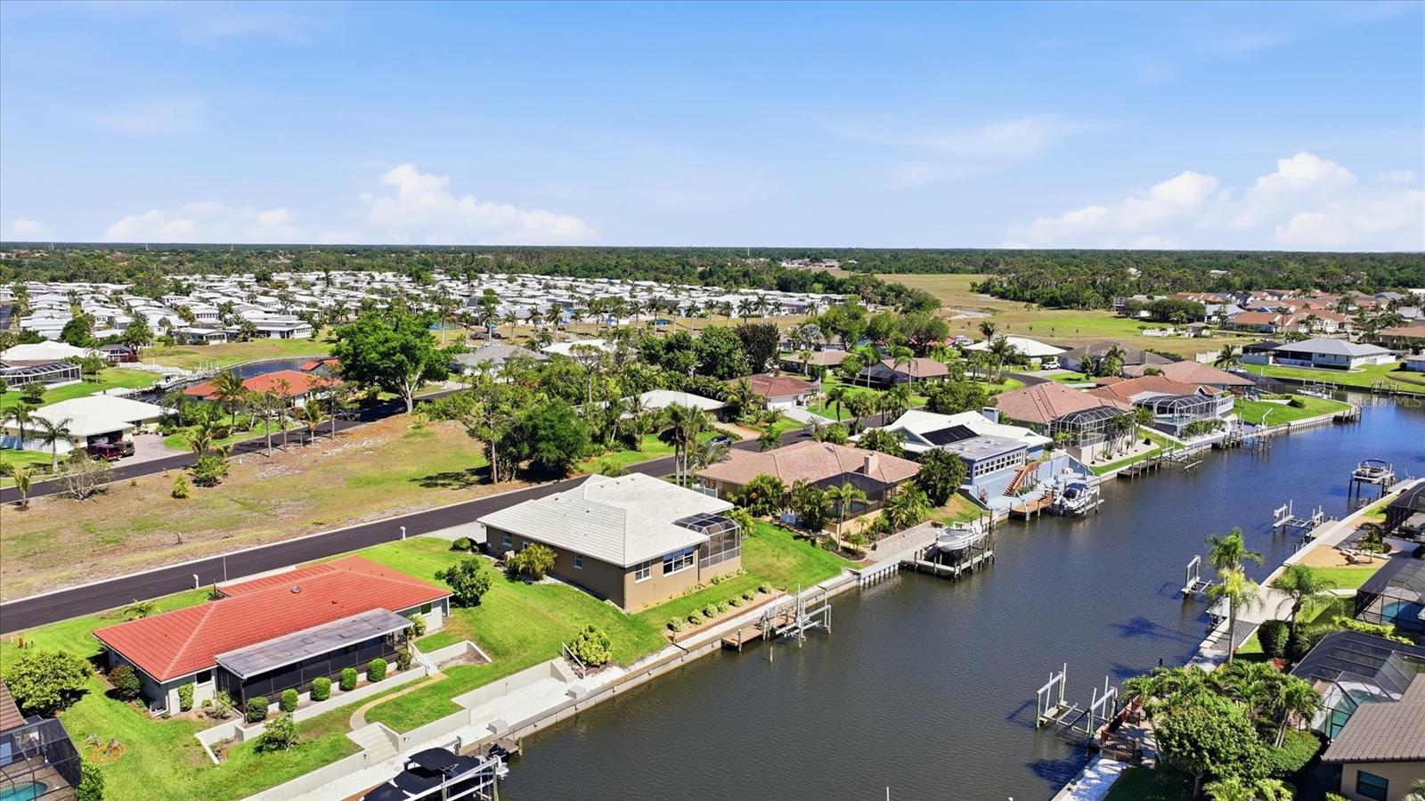 324 OAKWOOD CIR, ENGLEWOOD, FL, 34223