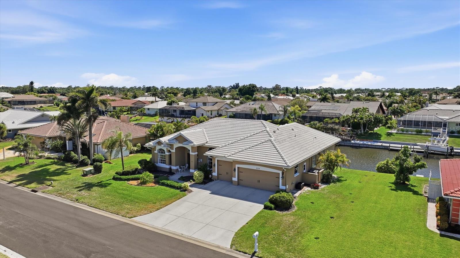 324 OAKWOOD CIR, ENGLEWOOD, FL, 34223