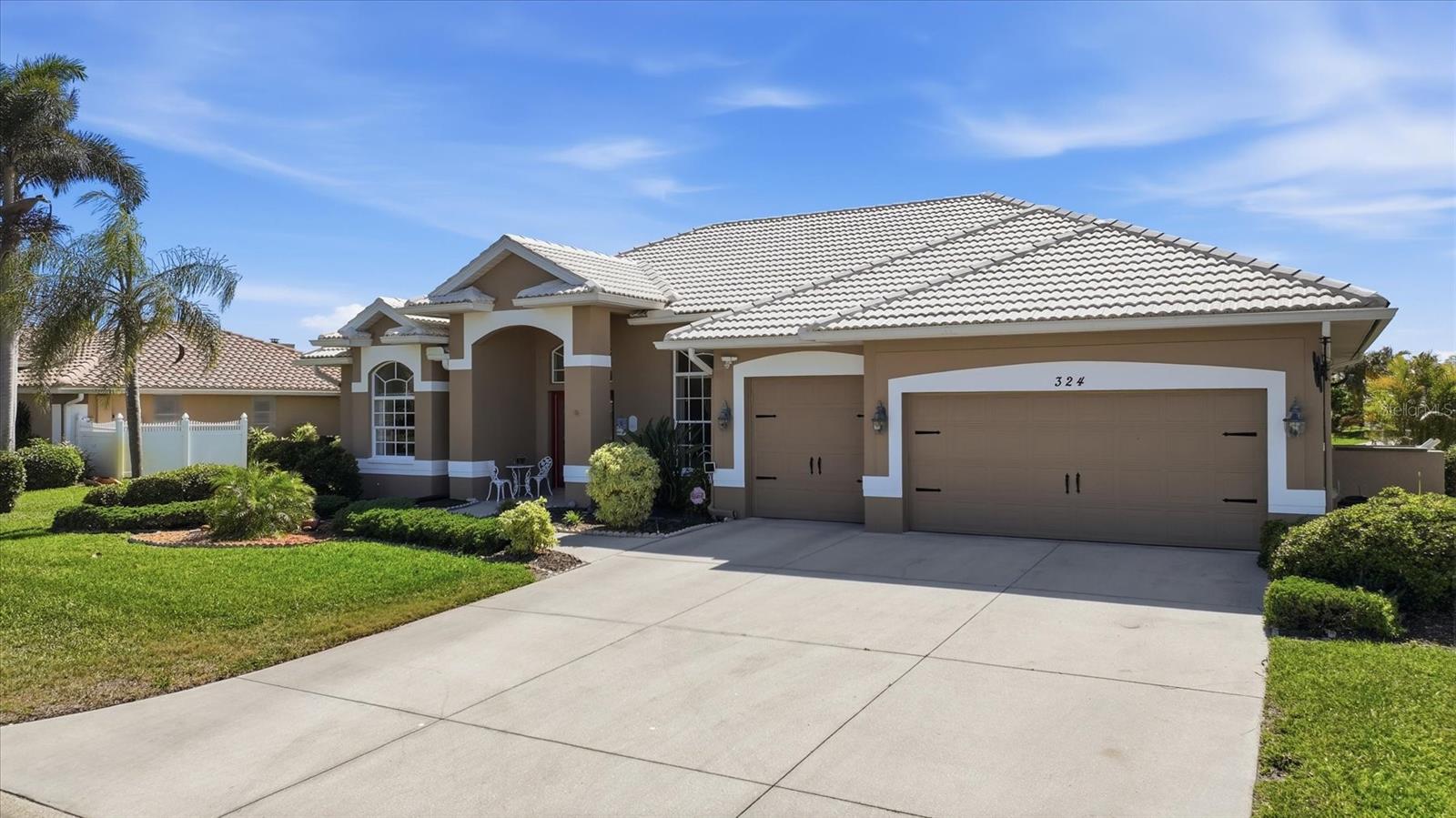 324 OAKWOOD CIR, ENGLEWOOD, FL, 34223