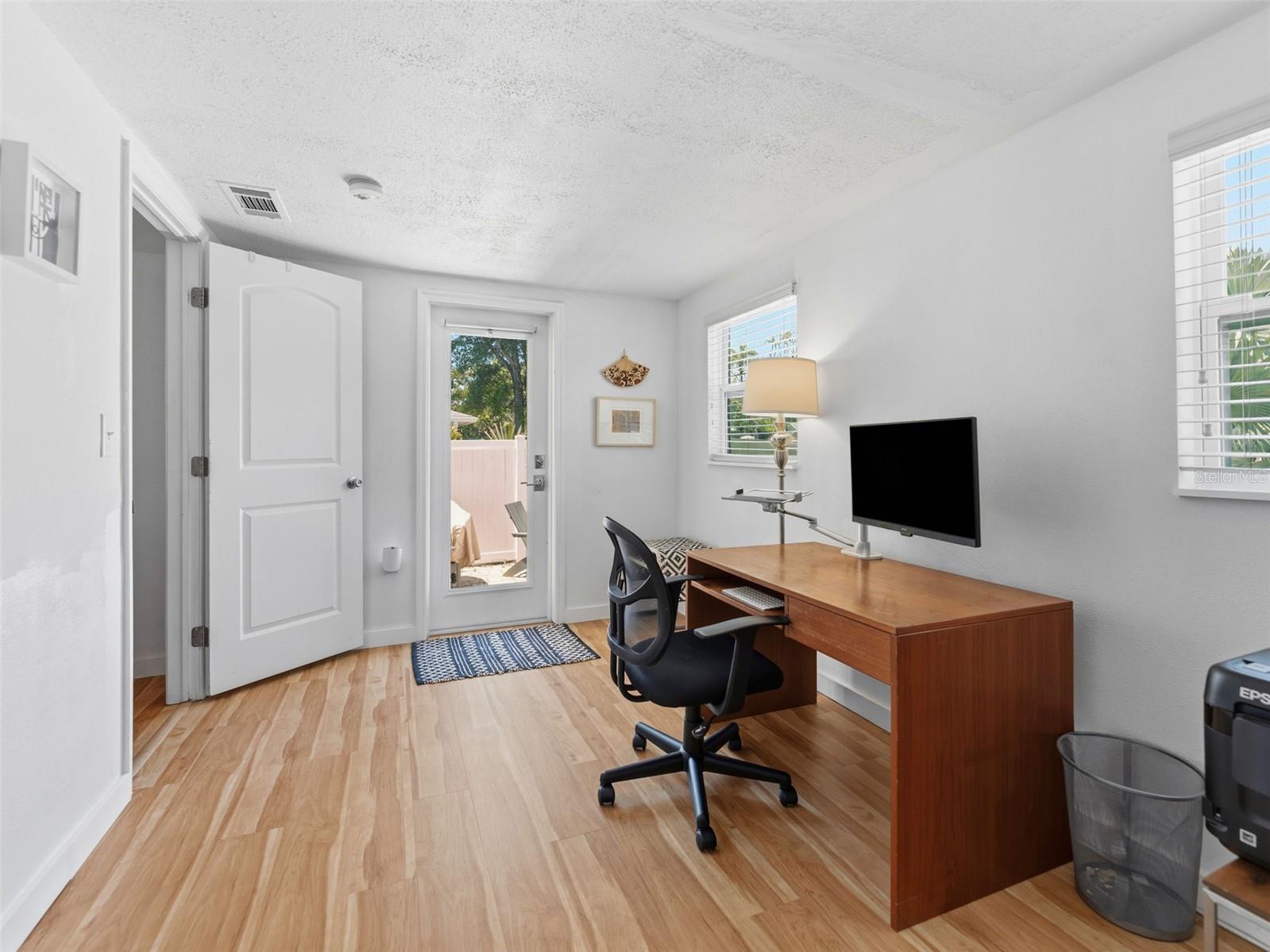 2005 3RD ST S, ST PETERSBURG, FL, 33705