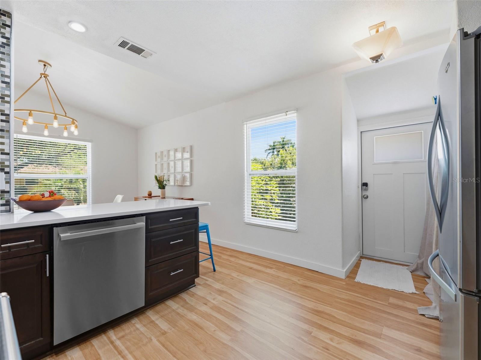 2005 3RD ST S, ST PETERSBURG, FL, 33705