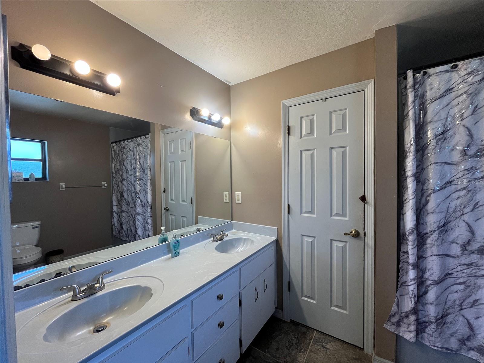 10631 W HIGHWAY 40, OCALA, FL, 34482