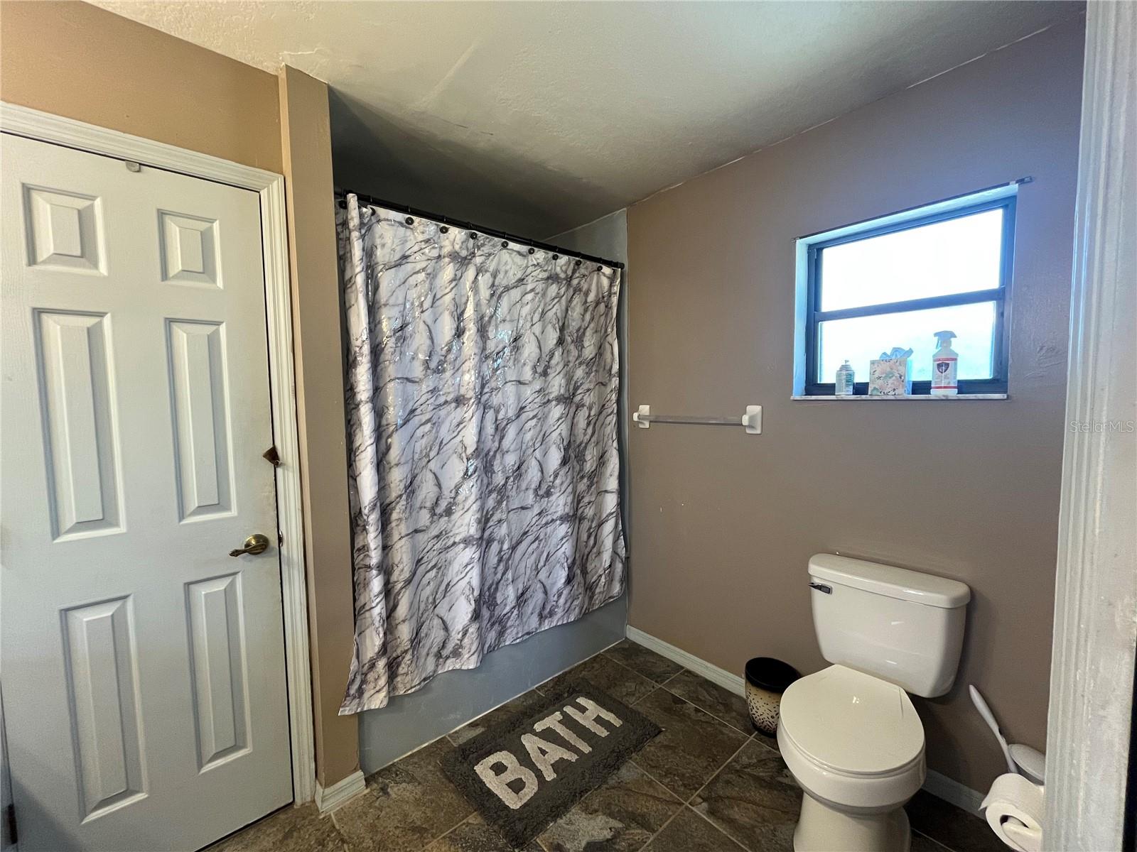 10631 W HIGHWAY 40, OCALA, FL, 34482