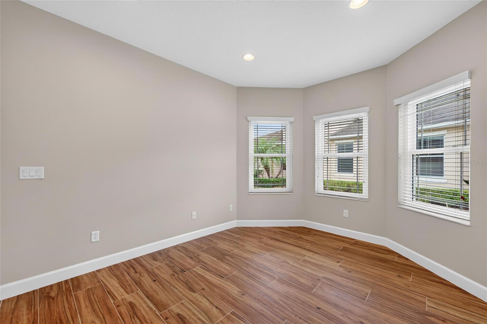 642 CHIPPER DR, SUN CITY CENTER, FL, 33573