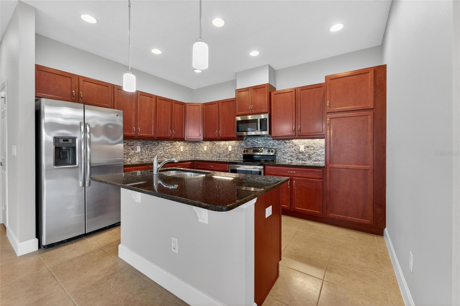 642 CHIPPER DR, SUN CITY CENTER, FL, 33573