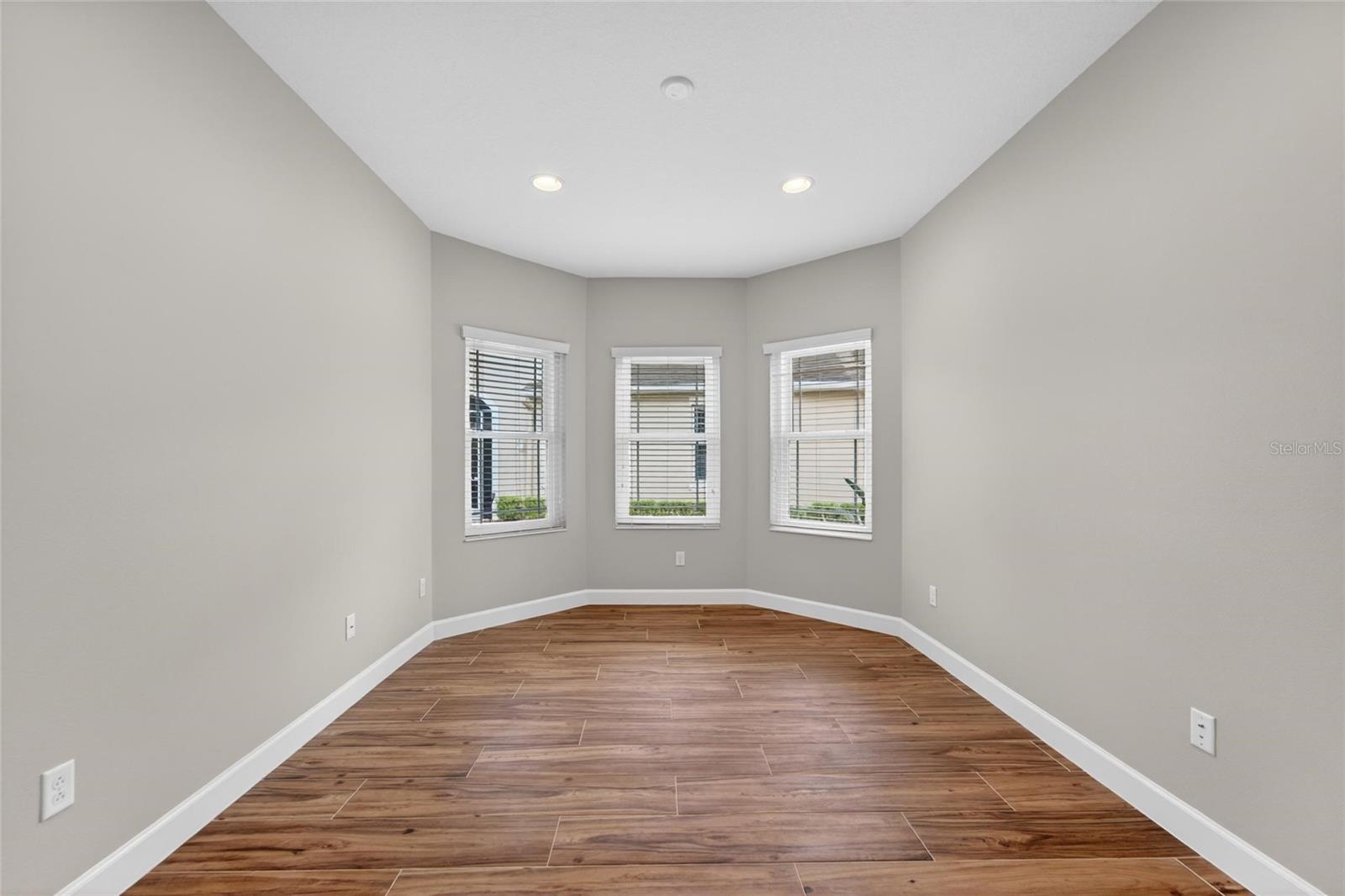 642 CHIPPER DR, SUN CITY CENTER, FL, 33573