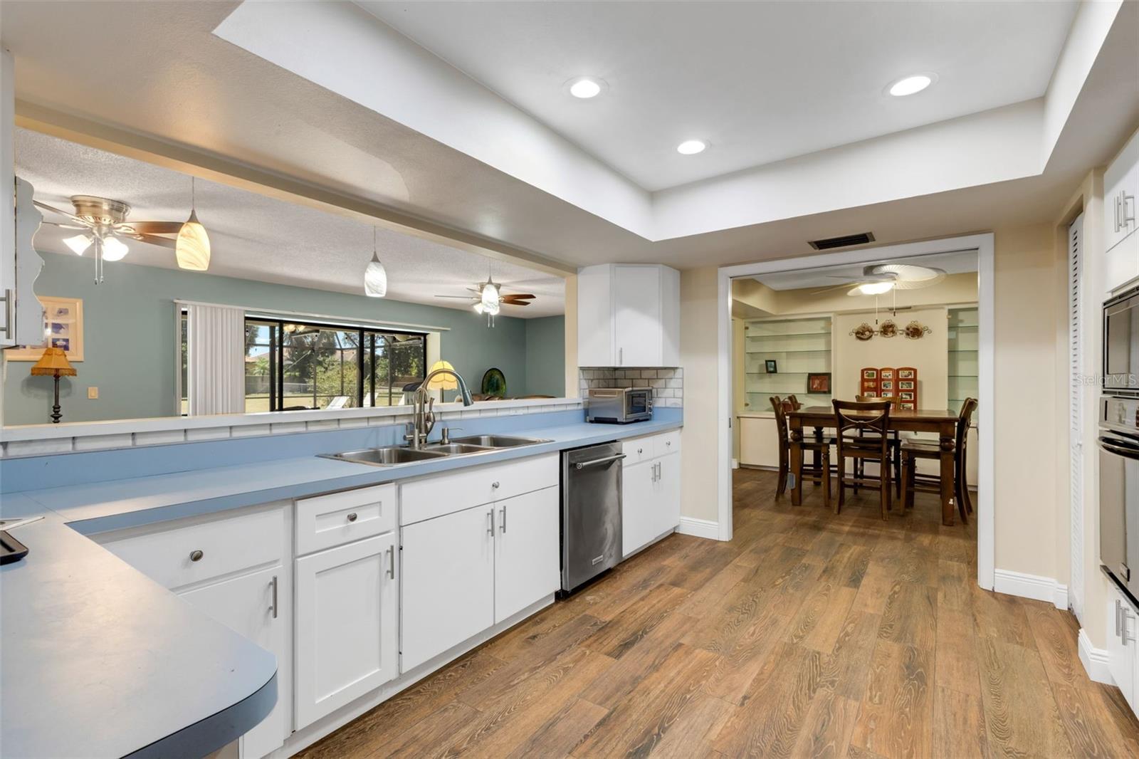 3656 OAK GROVE DR, SARASOTA, FL, 34243