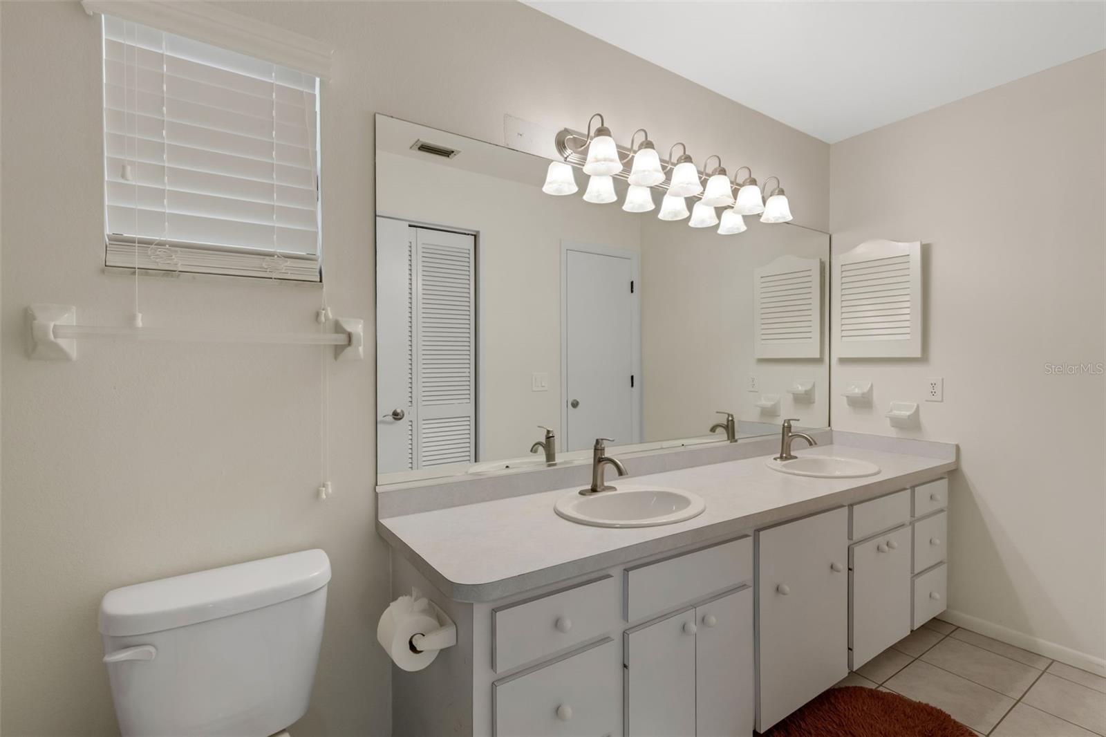 3656 OAK GROVE DR, SARASOTA, FL, 34243