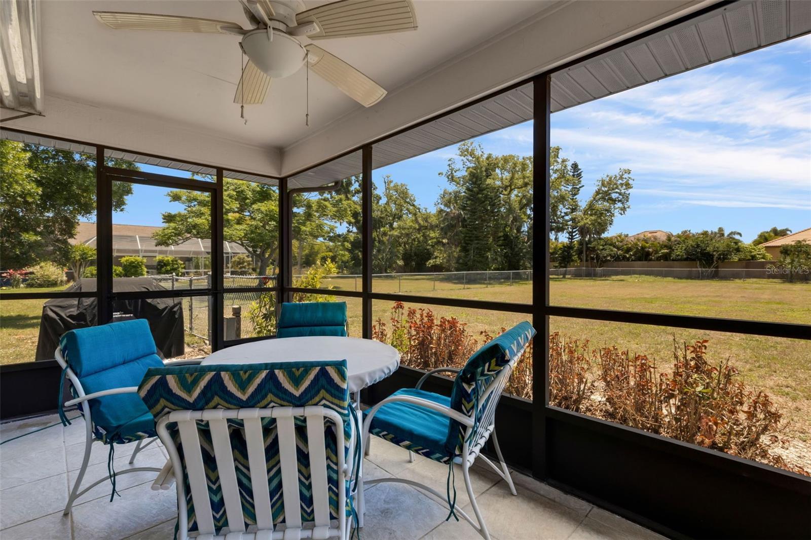 3656 OAK GROVE DR, SARASOTA, FL, 34243