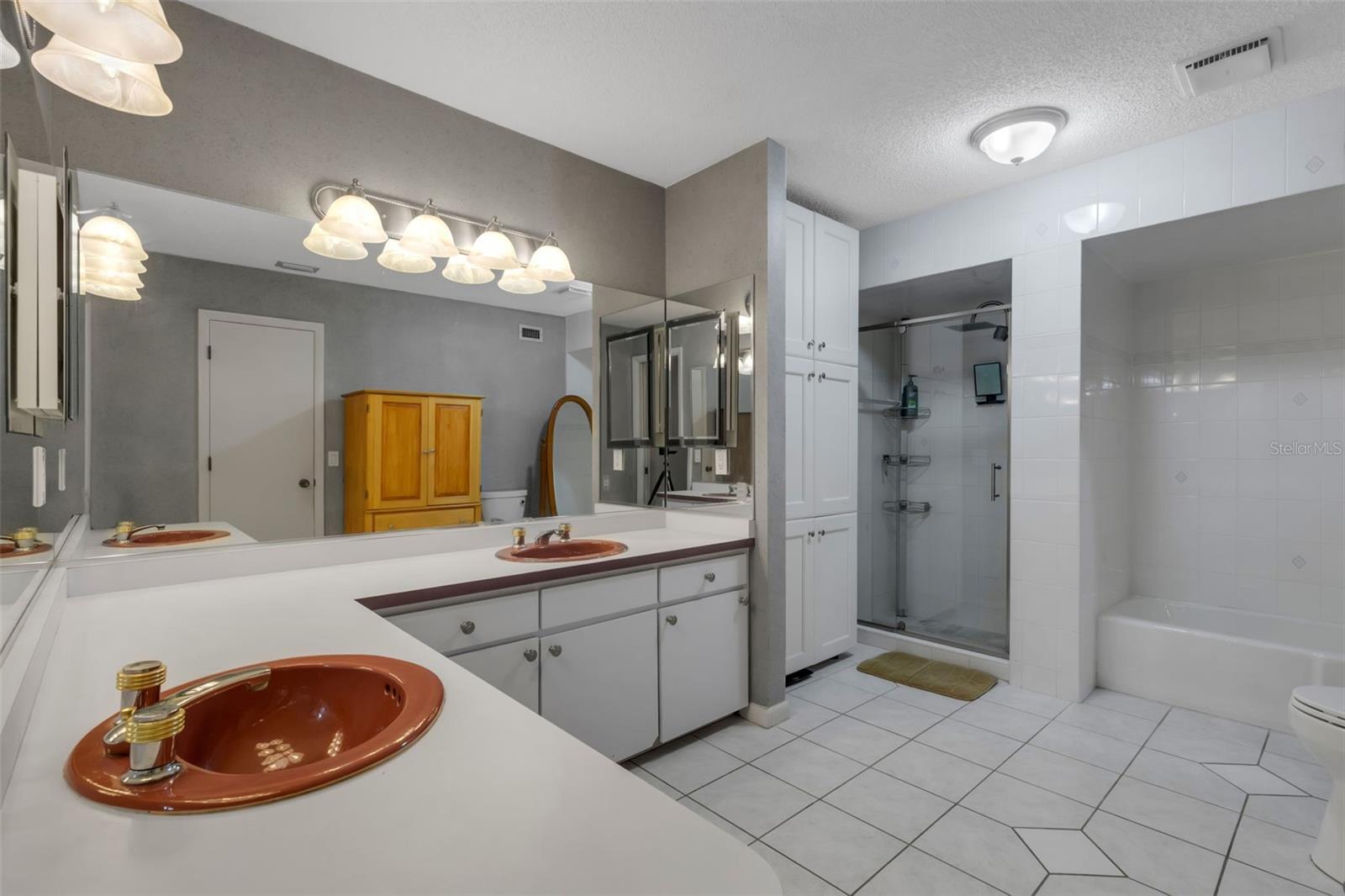 3656 OAK GROVE DR, SARASOTA, FL, 34243