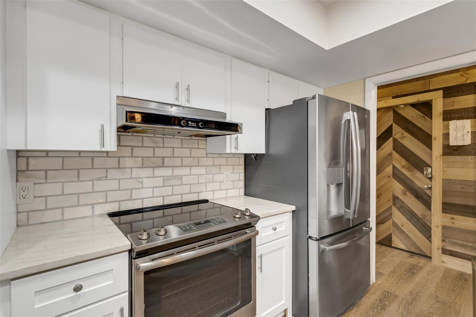 3656 OAK GROVE DR, SARASOTA, FL, 34243