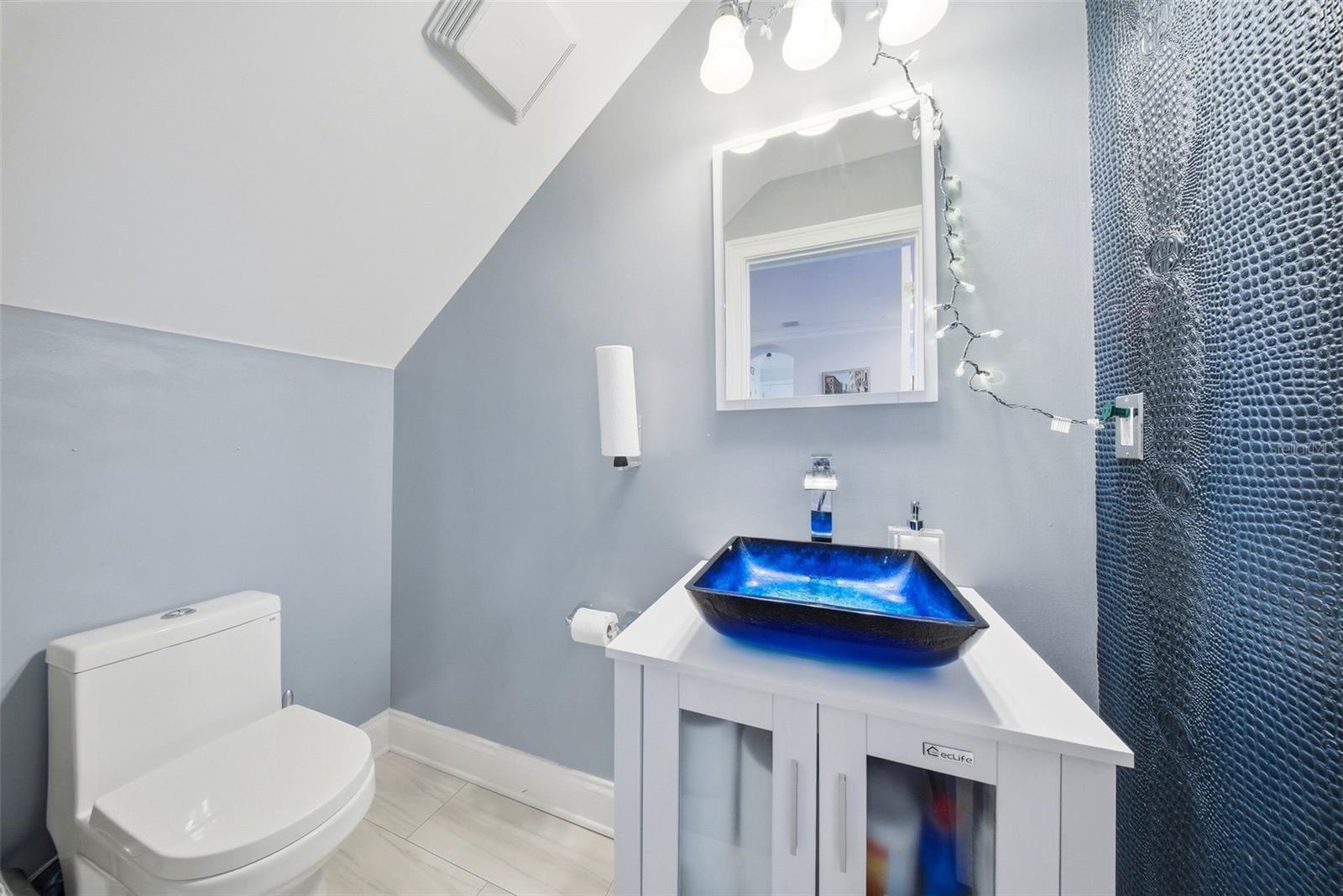 234 36TH AVE NE, ST PETERSBURG, FL, 33704