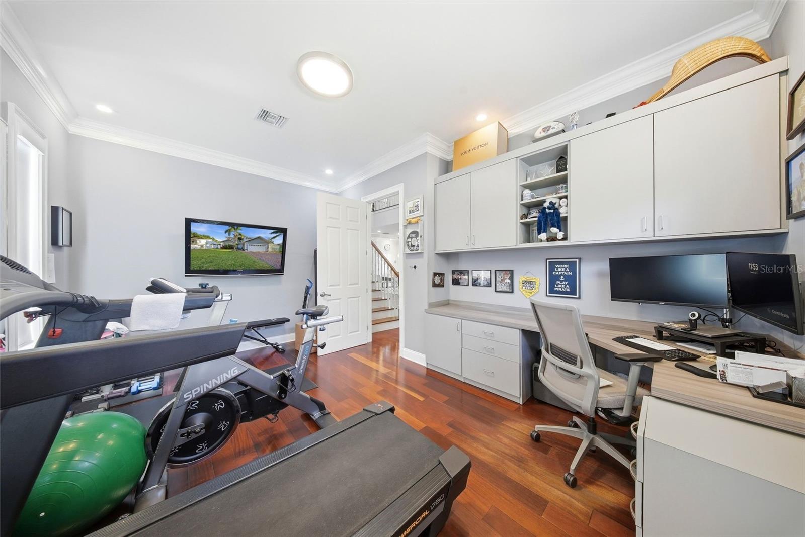 234 36TH AVE NE, ST PETERSBURG, FL, 33704