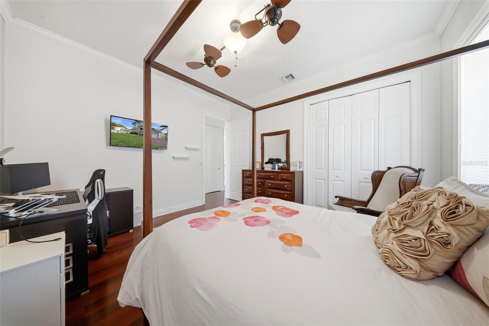 234 36TH AVE NE, ST PETERSBURG, FL, 33704