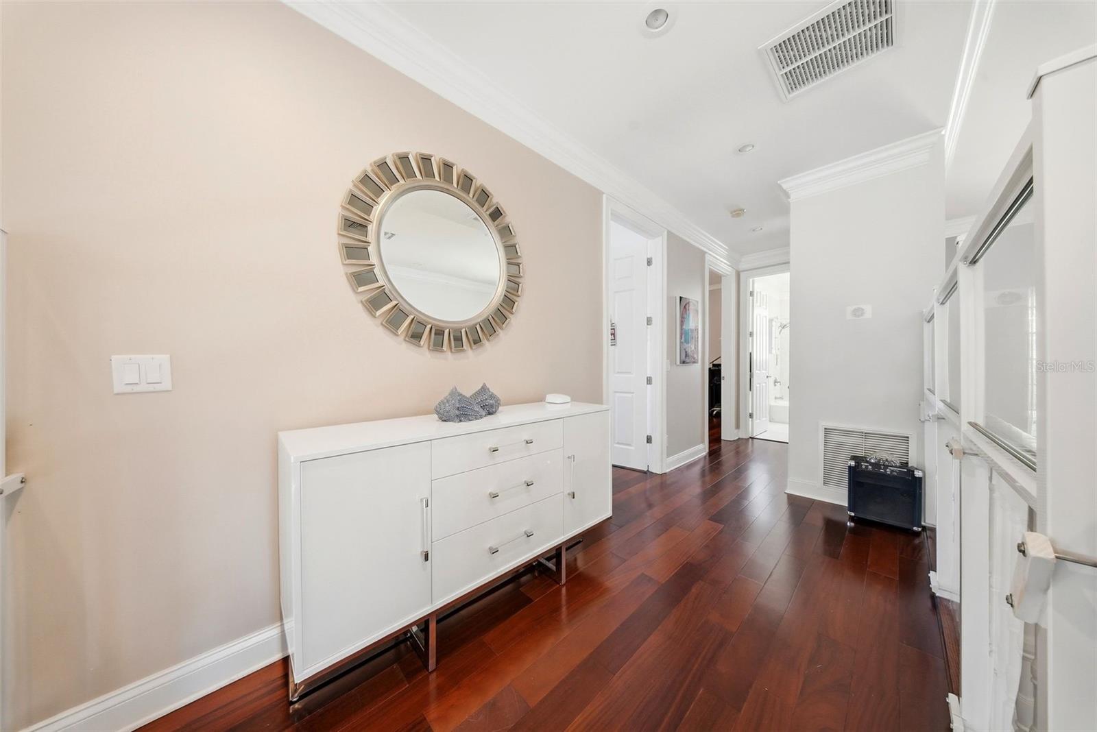 234 36TH AVE NE, ST PETERSBURG, FL, 33704