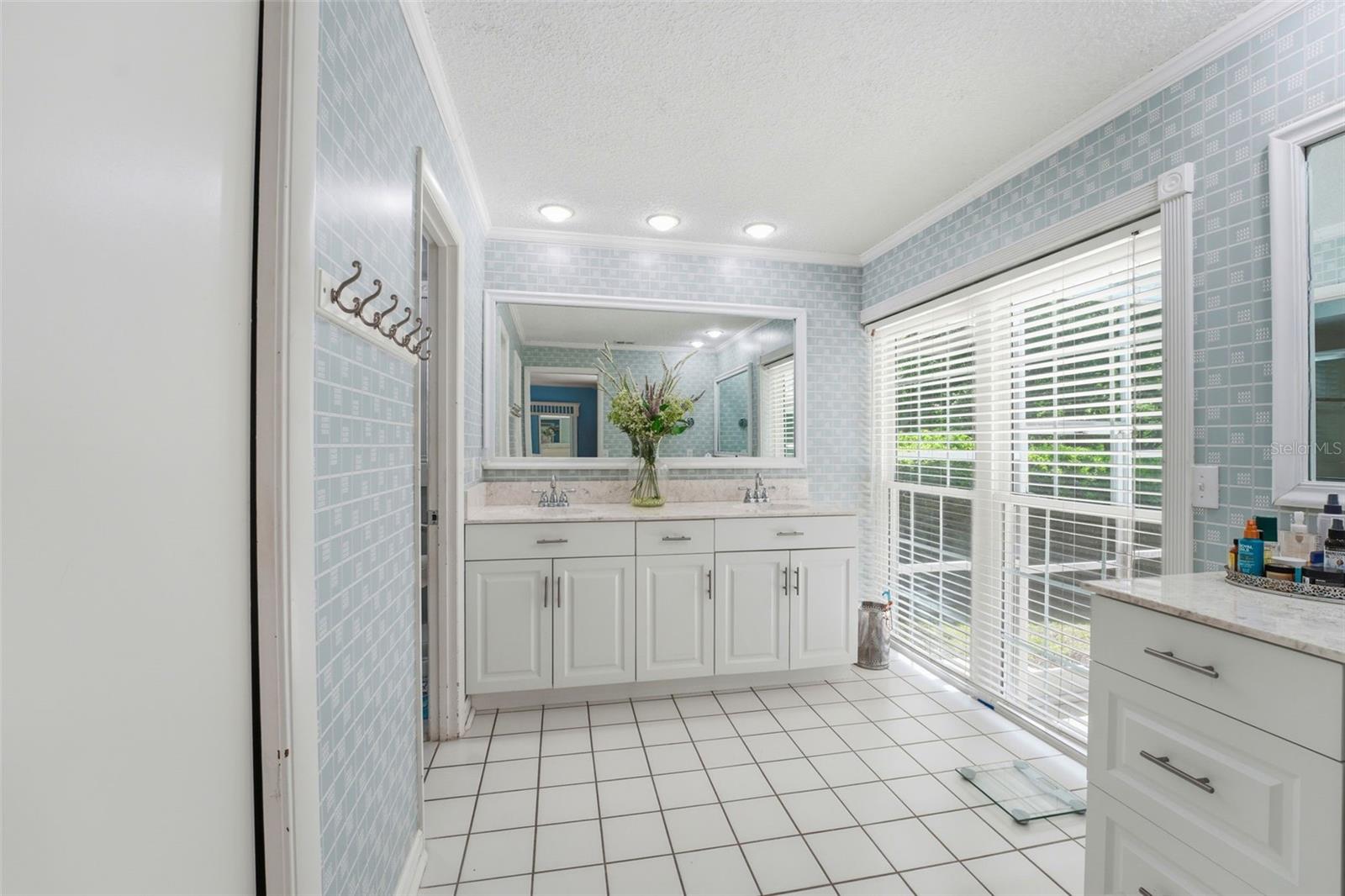 210 E SWEETWATER CREEK DR, LONGWOOD, FL, 32779