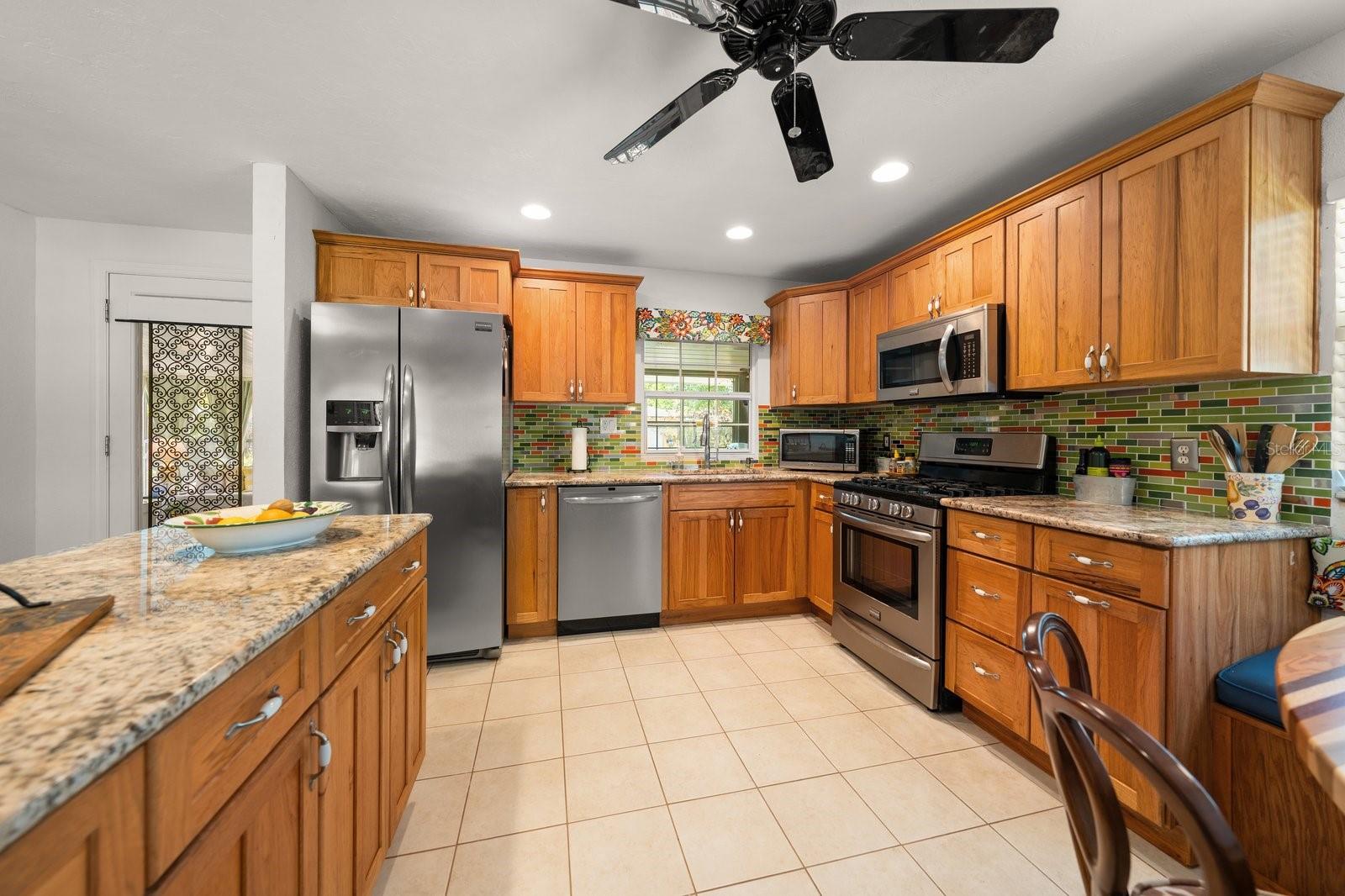 225 GARDEN CIR S, DUNEDIN, FL, 34698