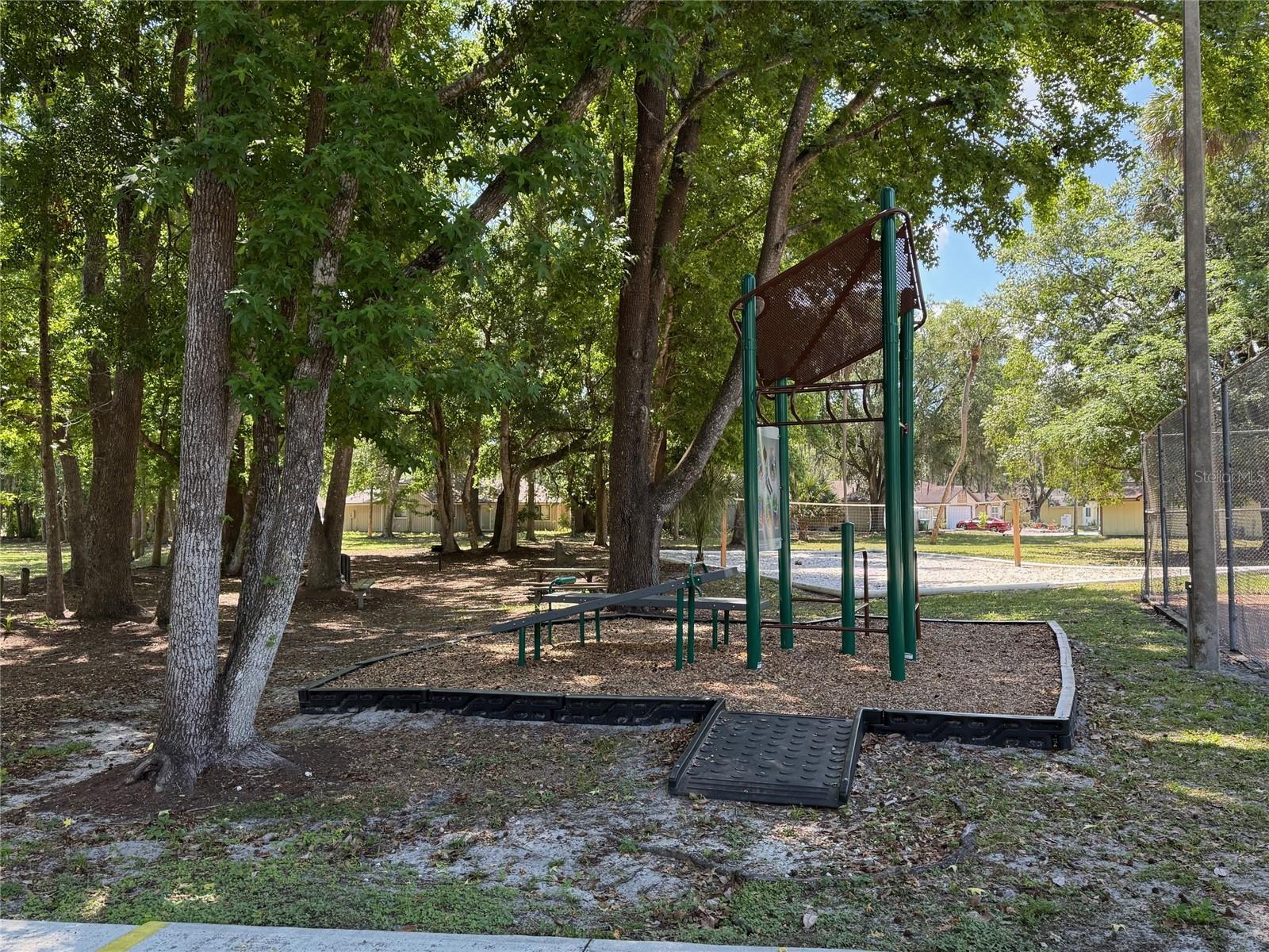 706 LAKESIDE DR, WINTER SPRINGS, FL, 32708