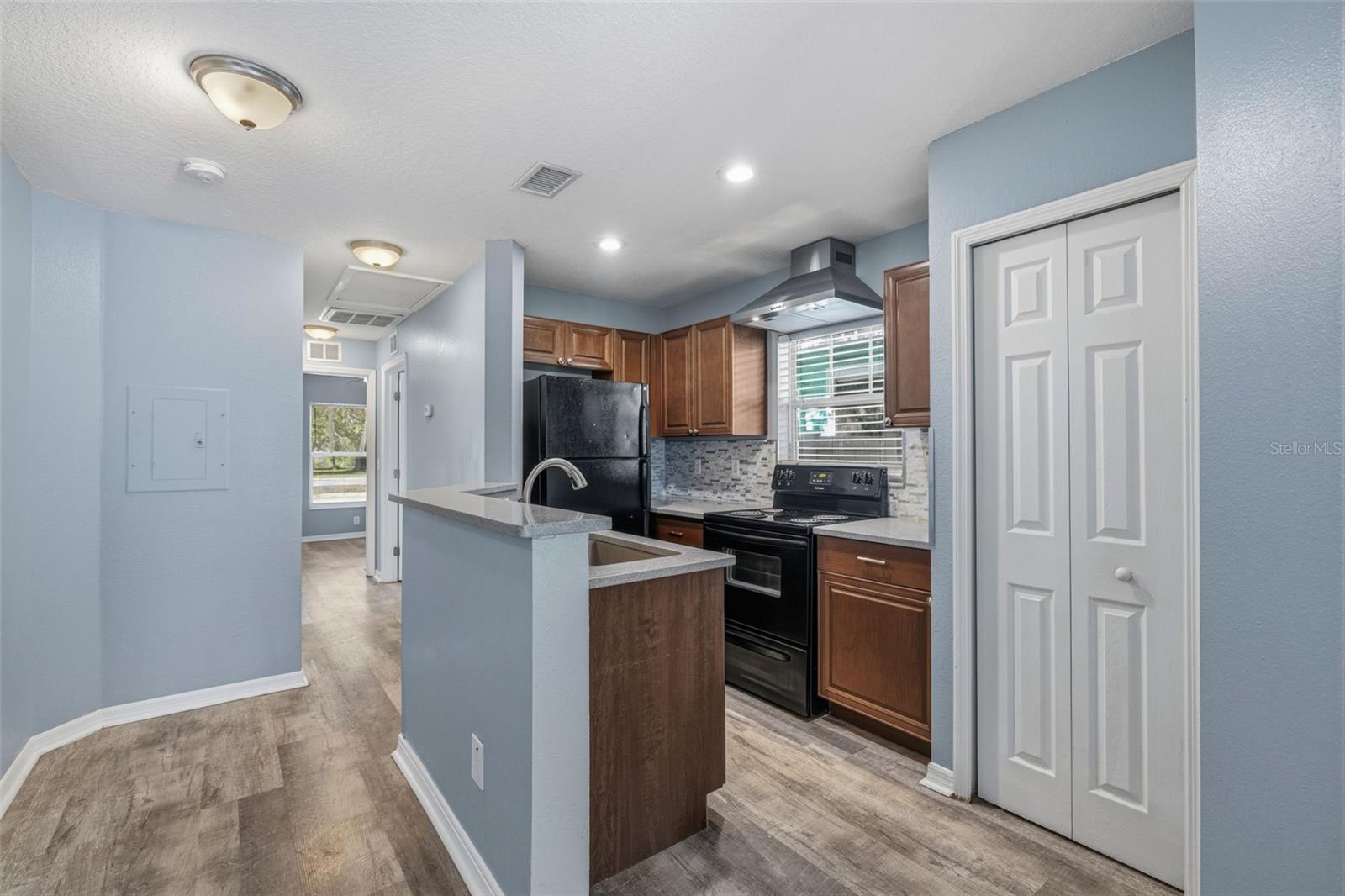 2421 E 17TH AVE, TAMPA, FL, 33605