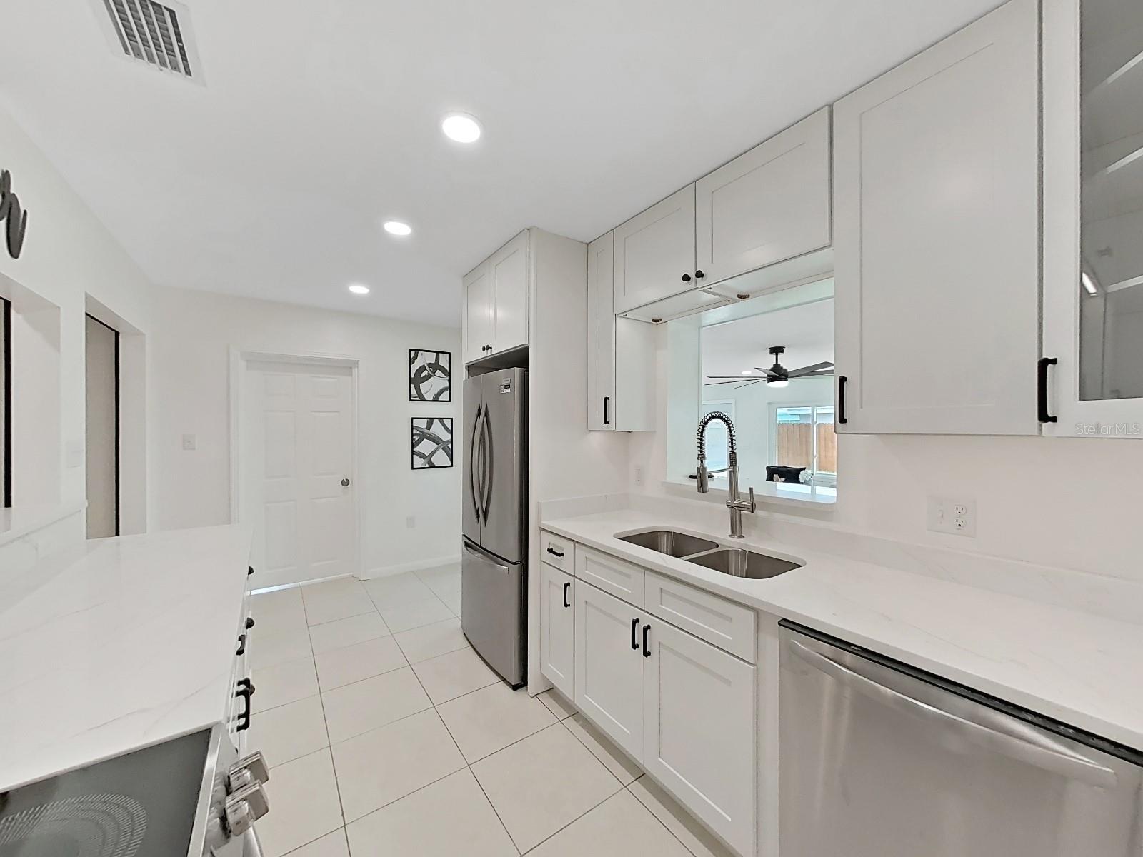 4610 W BAY VILLA AVE, TAMPA, FL, 33611