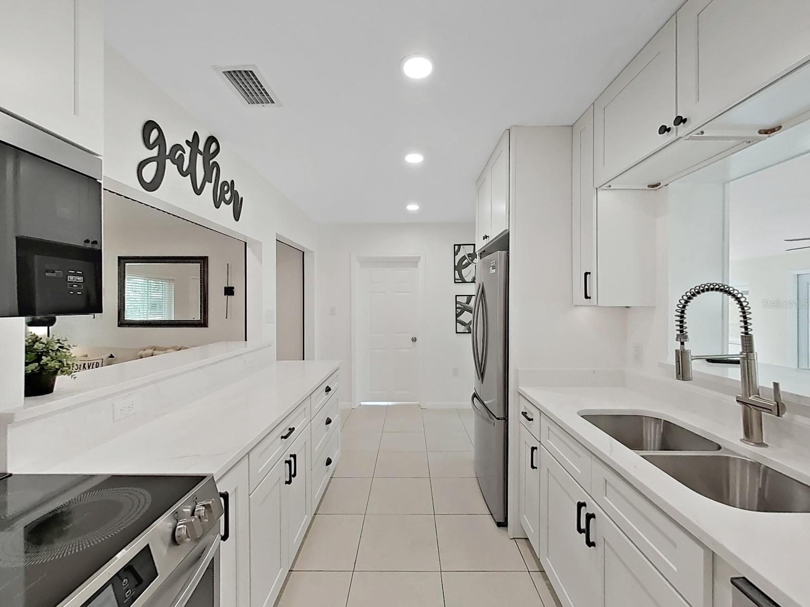 4610 W BAY VILLA AVE, TAMPA, FL, 33611