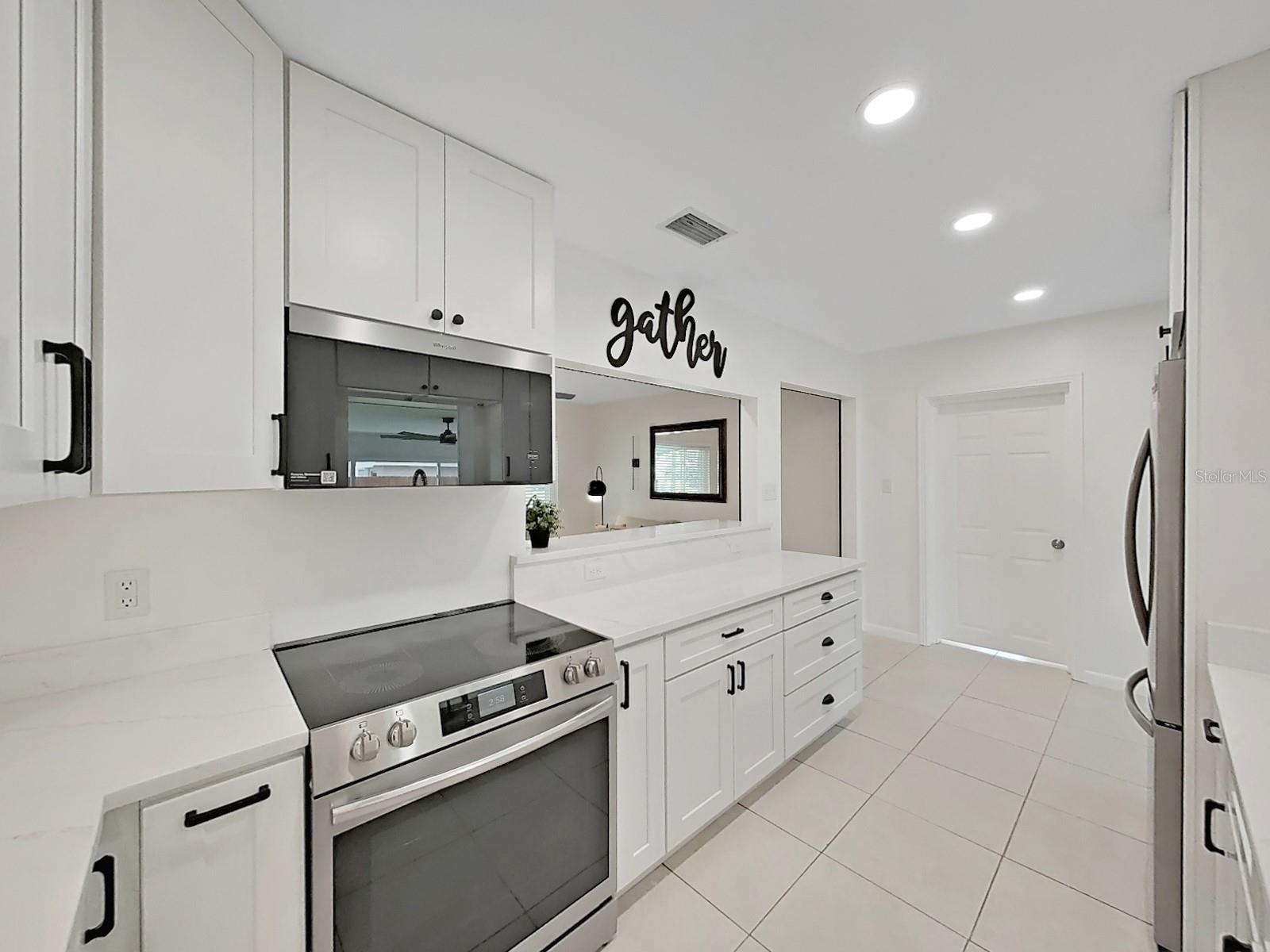 4610 W BAY VILLA AVE, TAMPA, FL, 33611