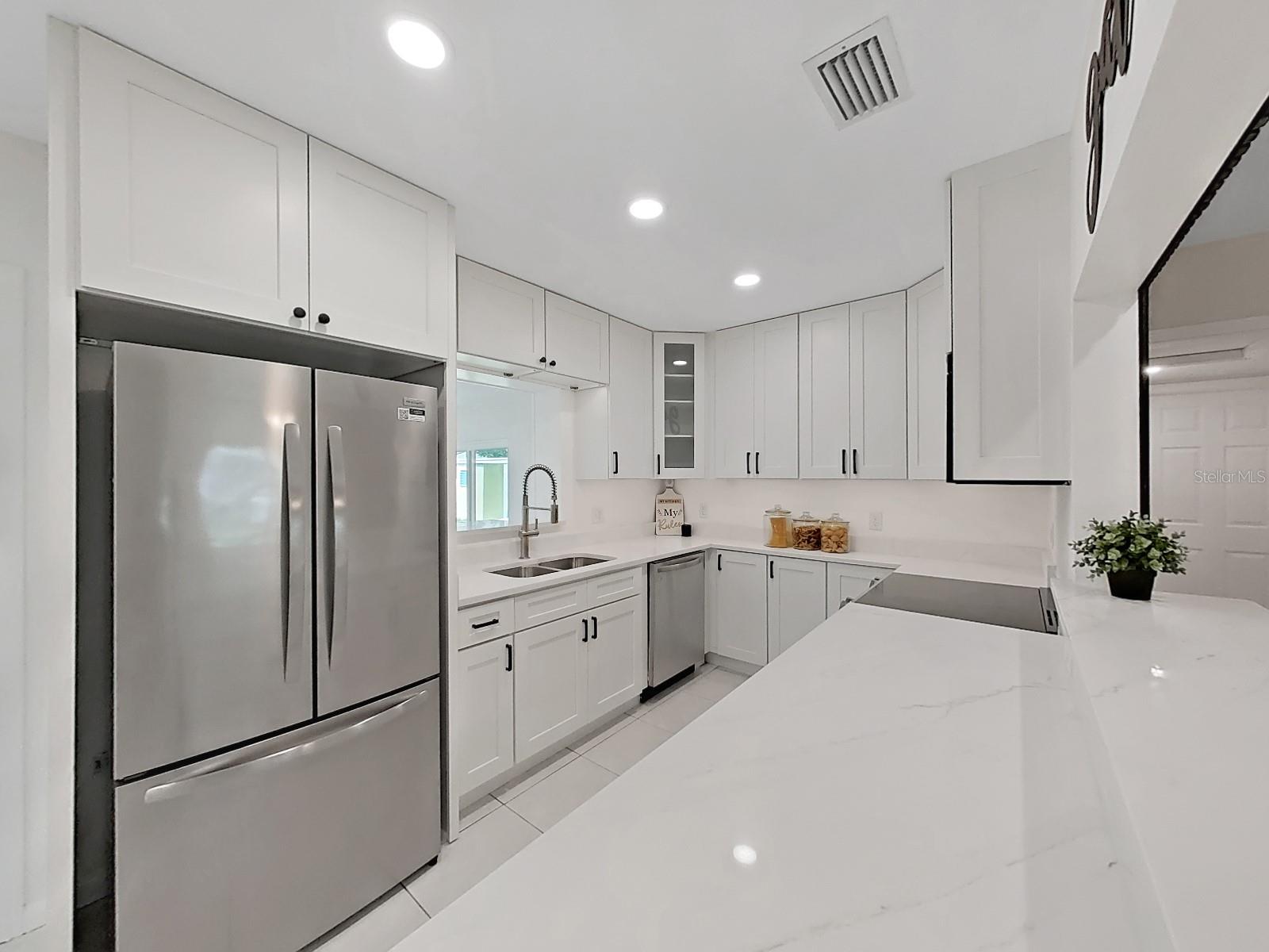 4610 W BAY VILLA AVE, TAMPA, FL, 33611