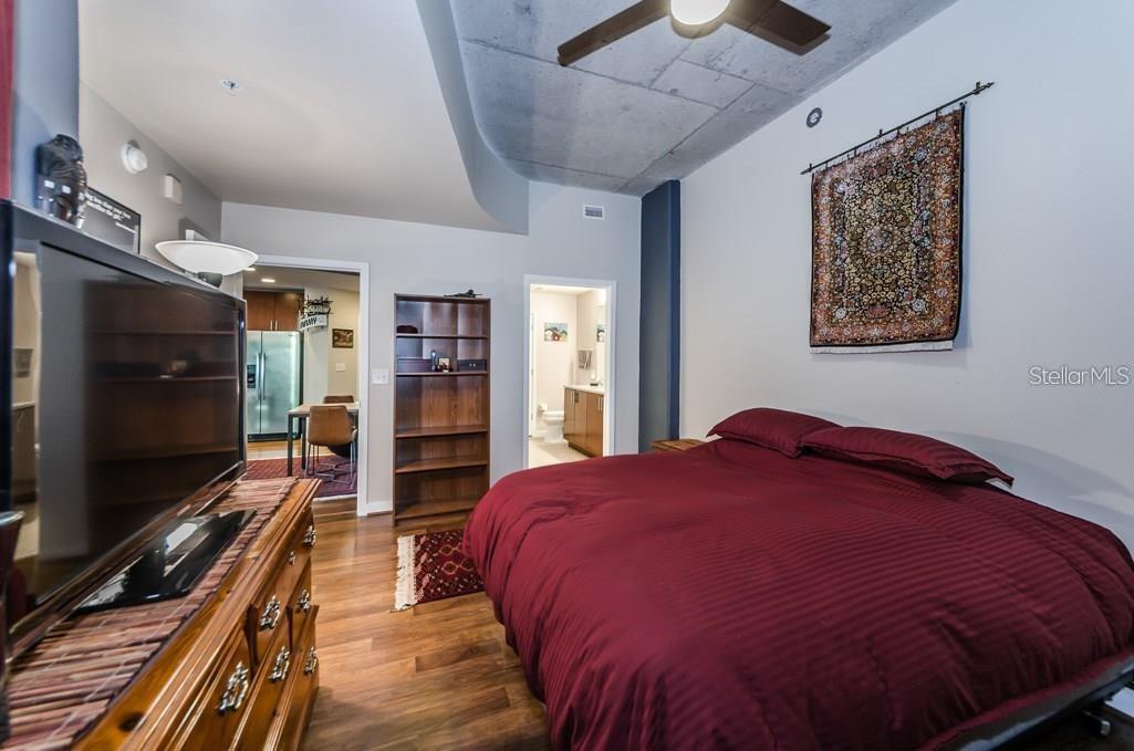 777 N ASHLEY DR #2403, TAMPA, FL, 33602