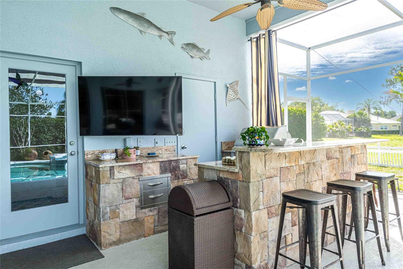 6605 STONINGTON DR N, TAMPA, FL, 33647