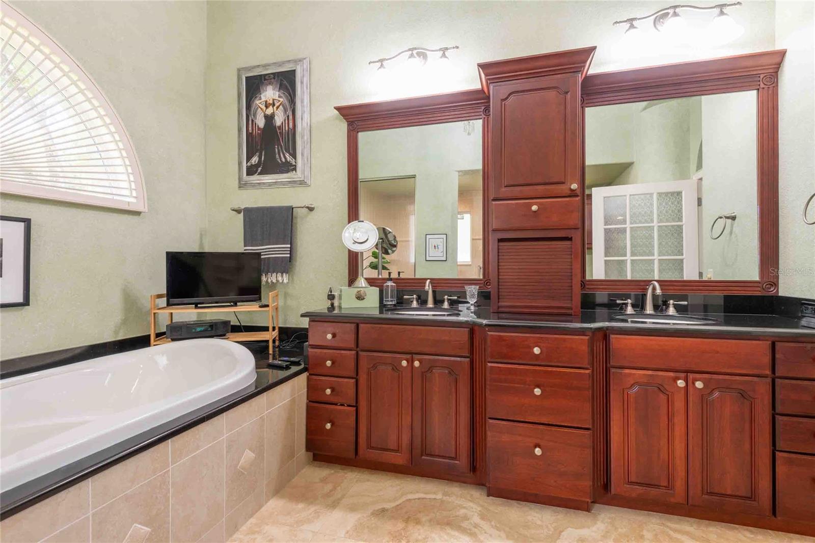 6605 STONINGTON DR N, TAMPA, FL, 33647