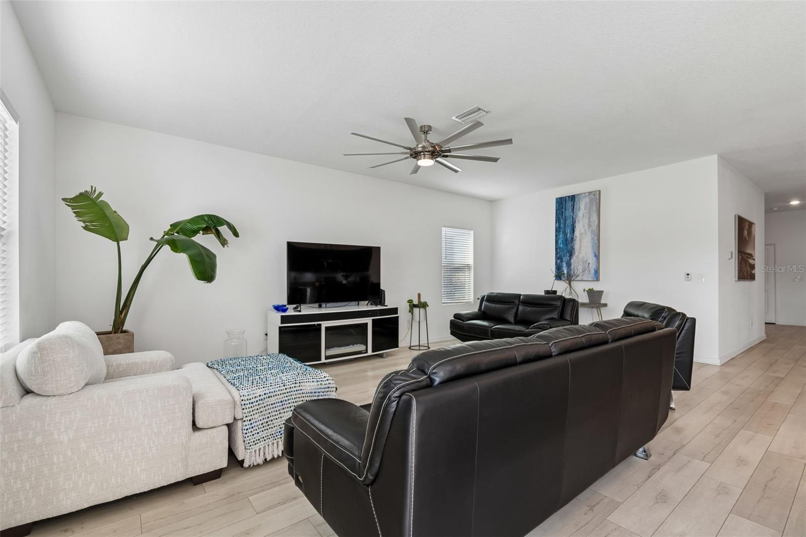 705 GARDEN OAKS SQ, SEFFNER, FL, 33584