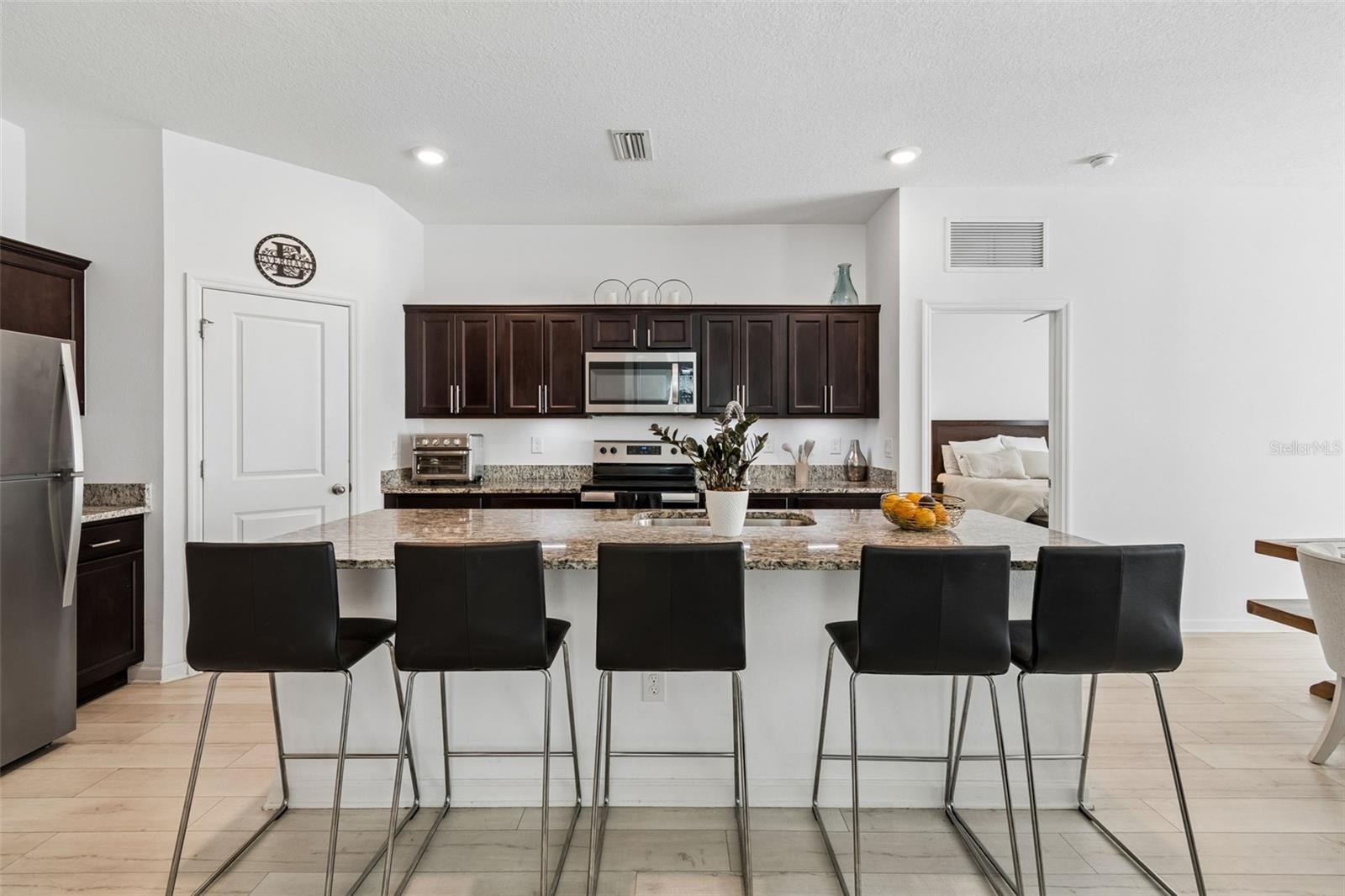 705 GARDEN OAKS SQ, SEFFNER, FL, 33584