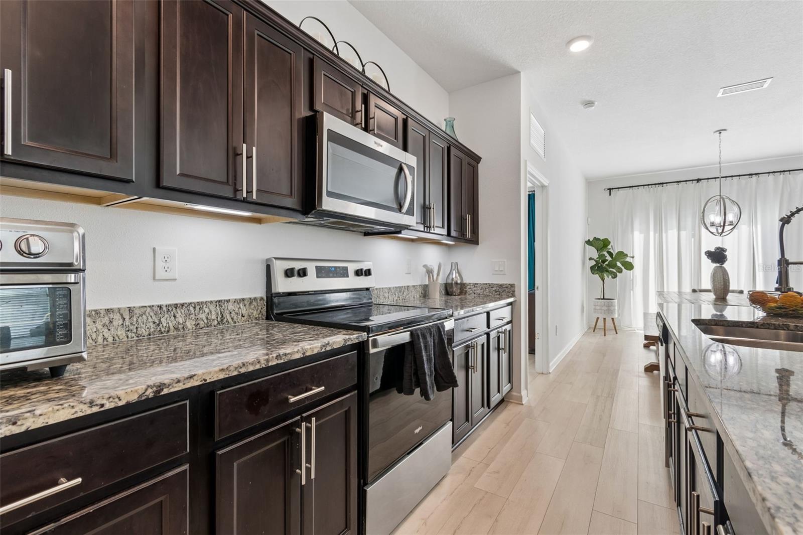 705 GARDEN OAKS SQ, SEFFNER, FL, 33584