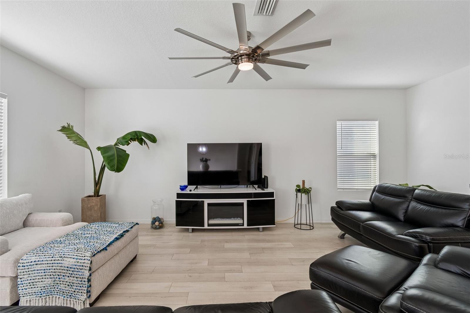 705 GARDEN OAKS SQ, SEFFNER, FL, 33584