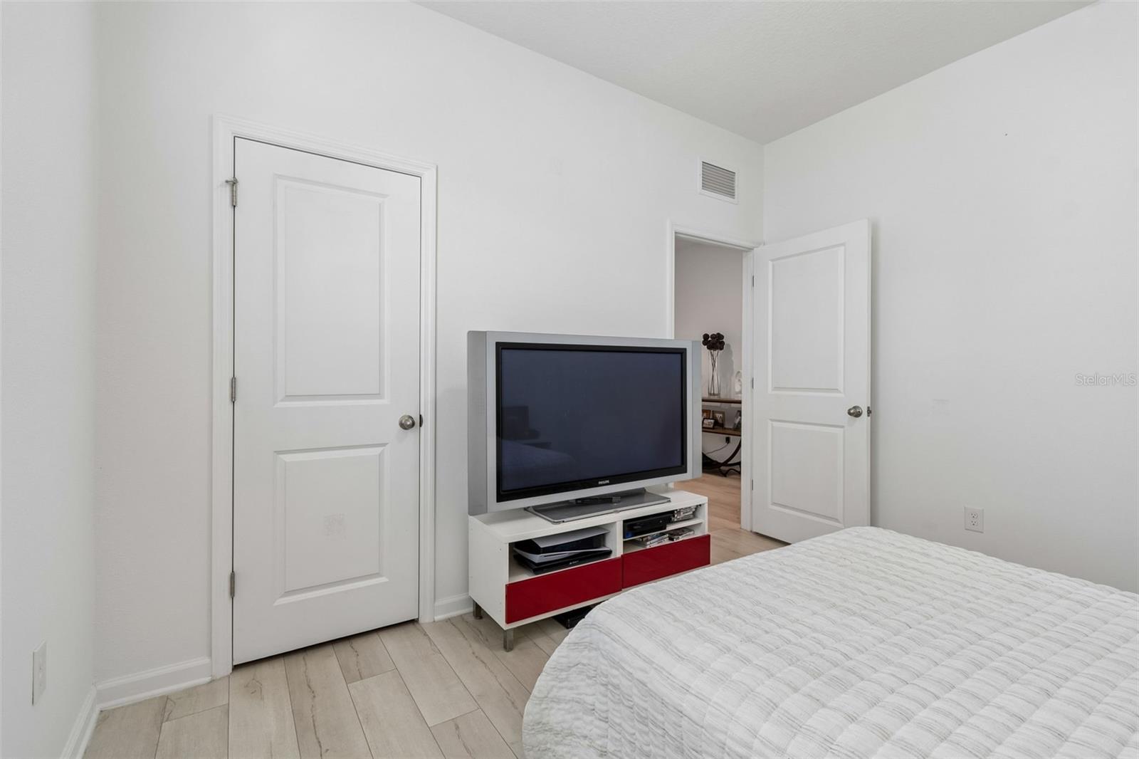 705 GARDEN OAKS SQ, SEFFNER, FL, 33584