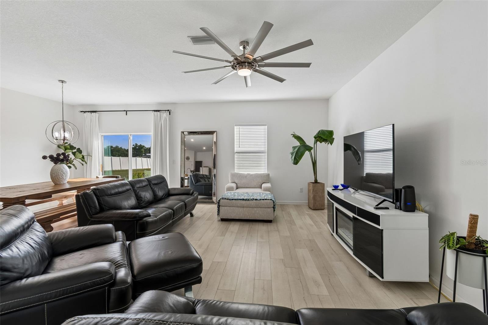 705 GARDEN OAKS SQ, SEFFNER, FL, 33584