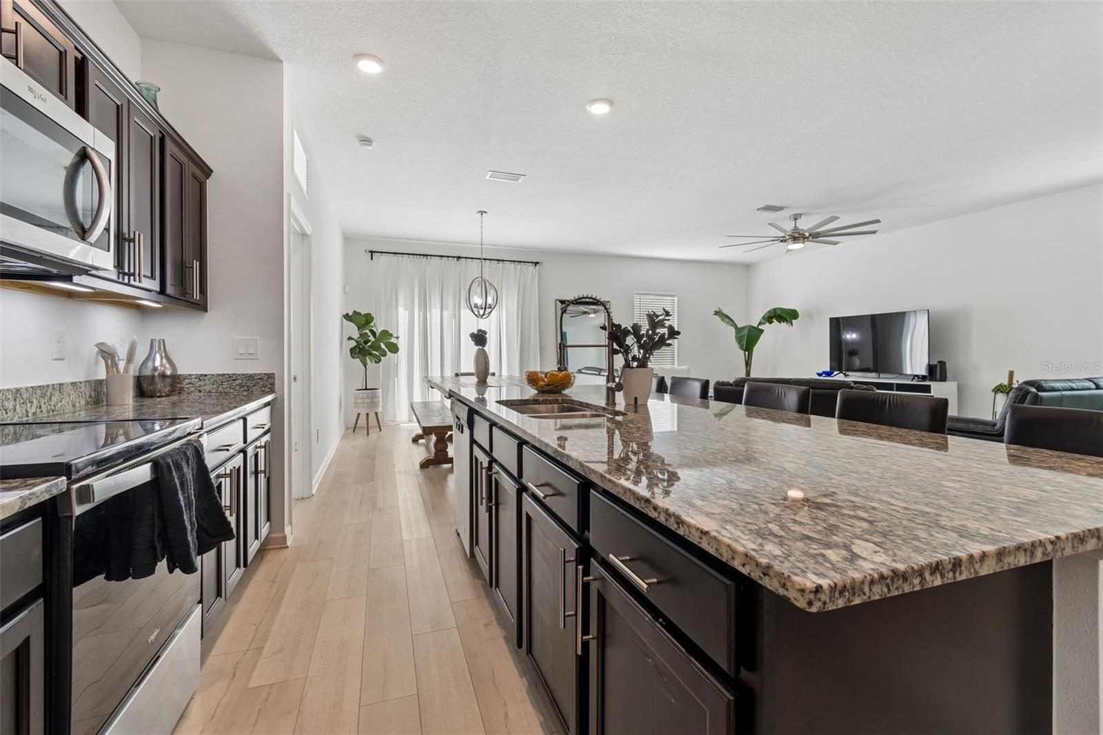 705 GARDEN OAKS SQ, SEFFNER, FL, 33584