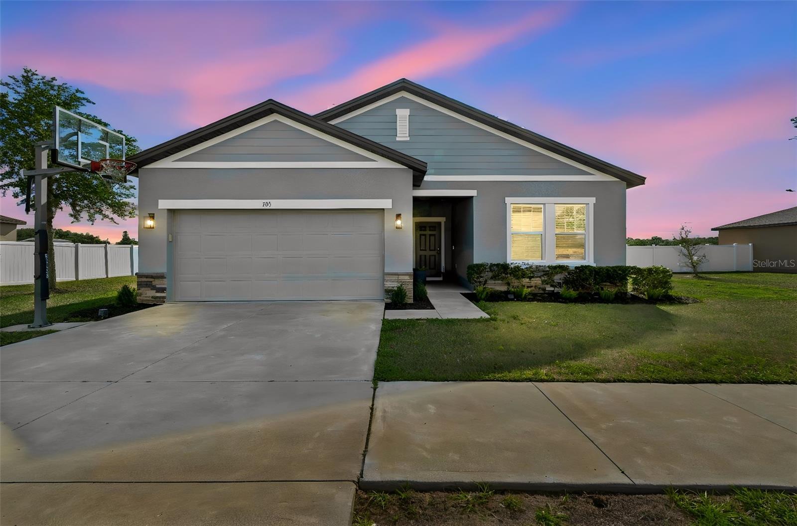 705 GARDEN OAKS SQ, SEFFNER, FL, 33584