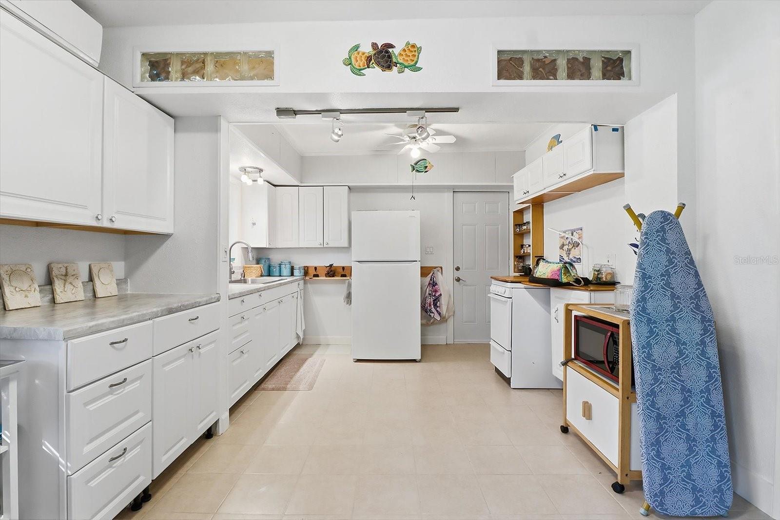 8896 W WHITE DOGWOOD DR, HOMOSASSA, FL, 34448