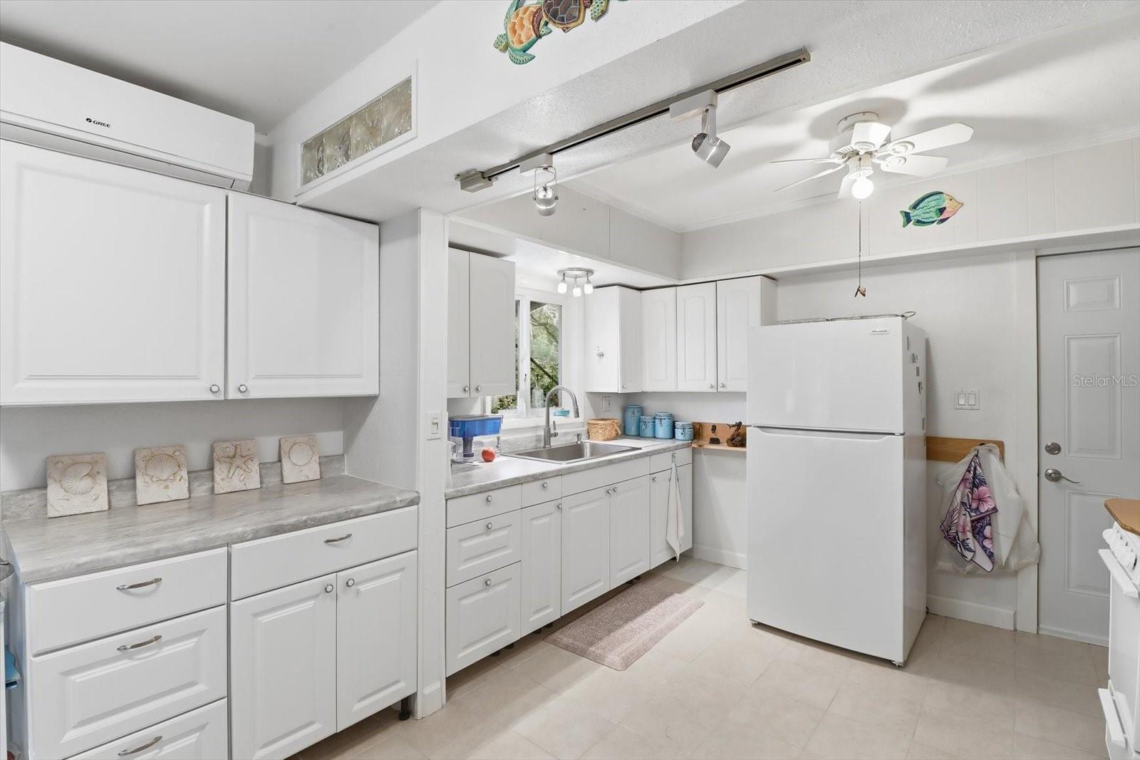 8896 W WHITE DOGWOOD DR, HOMOSASSA, FL, 34448