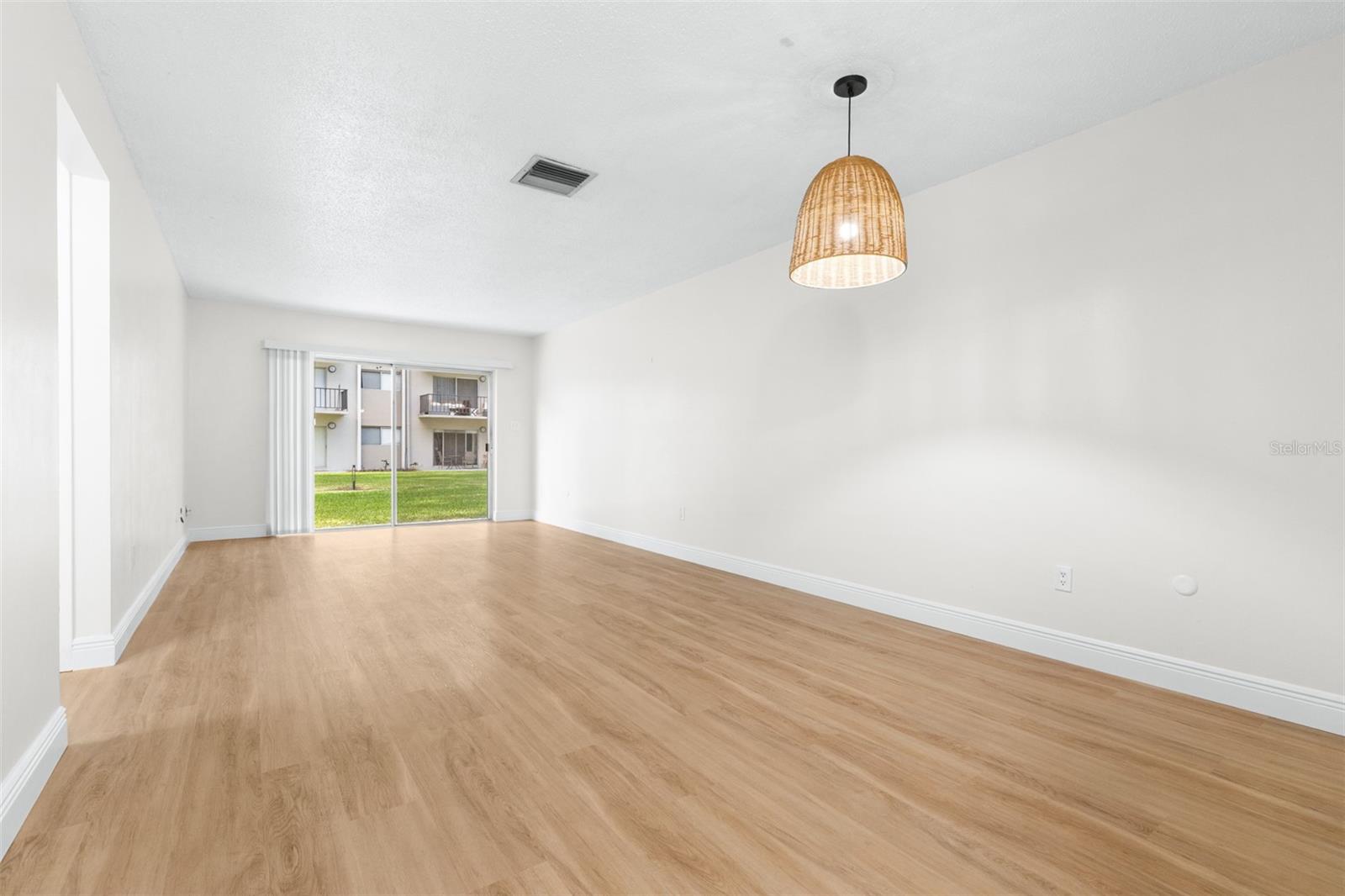 4606 W GRAY ST #107, TAMPA, FL, 33609