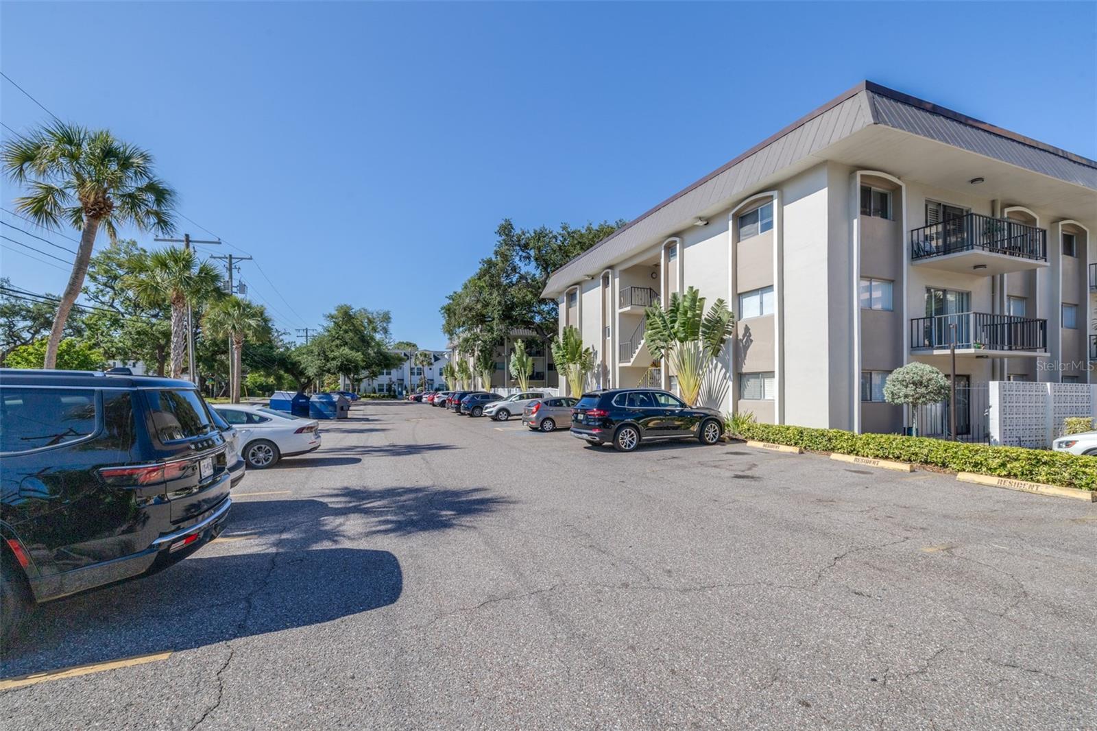 4606 W GRAY ST #107, TAMPA, FL, 33609