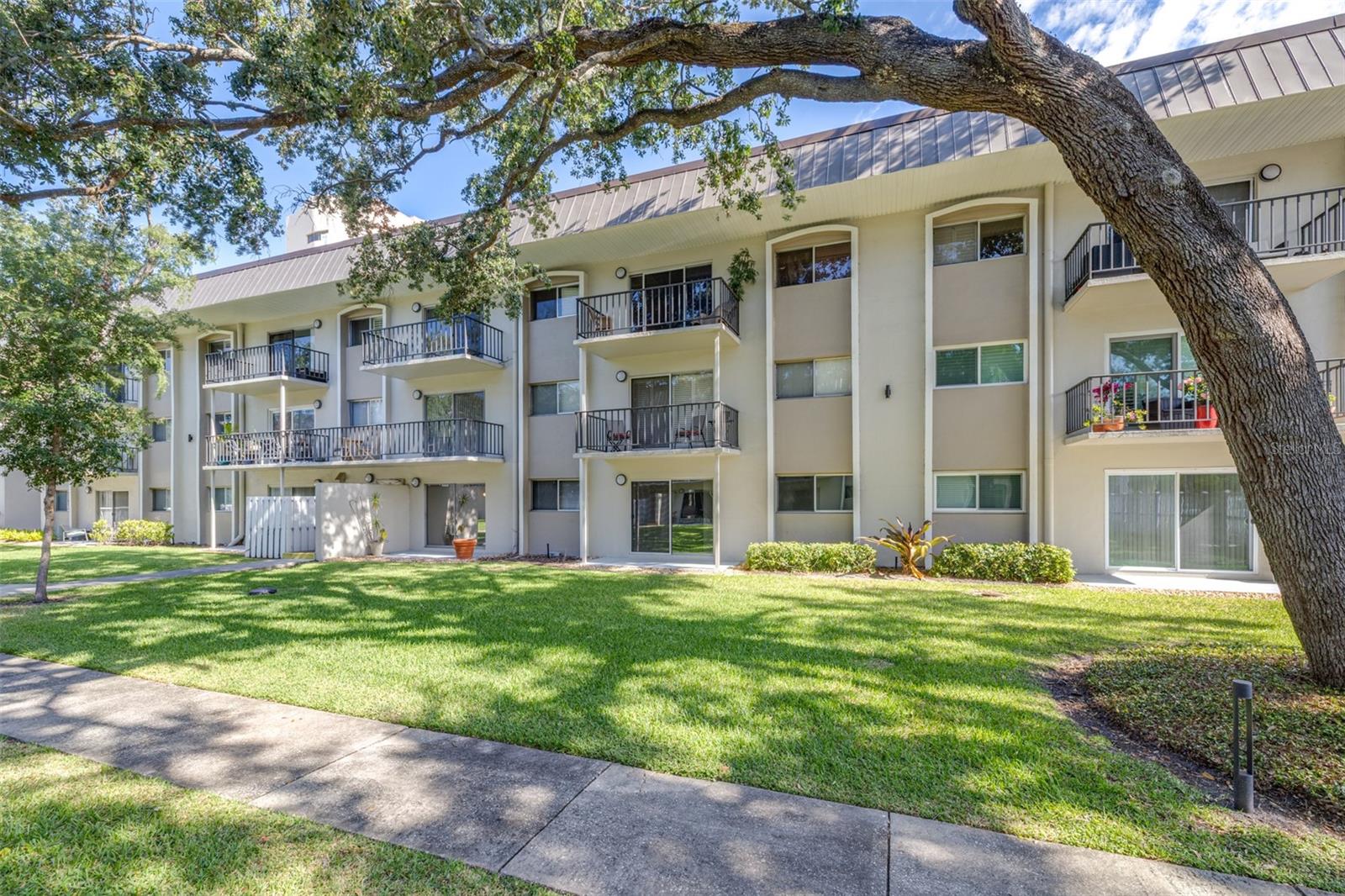 4606 W GRAY ST #107, TAMPA, FL, 33609