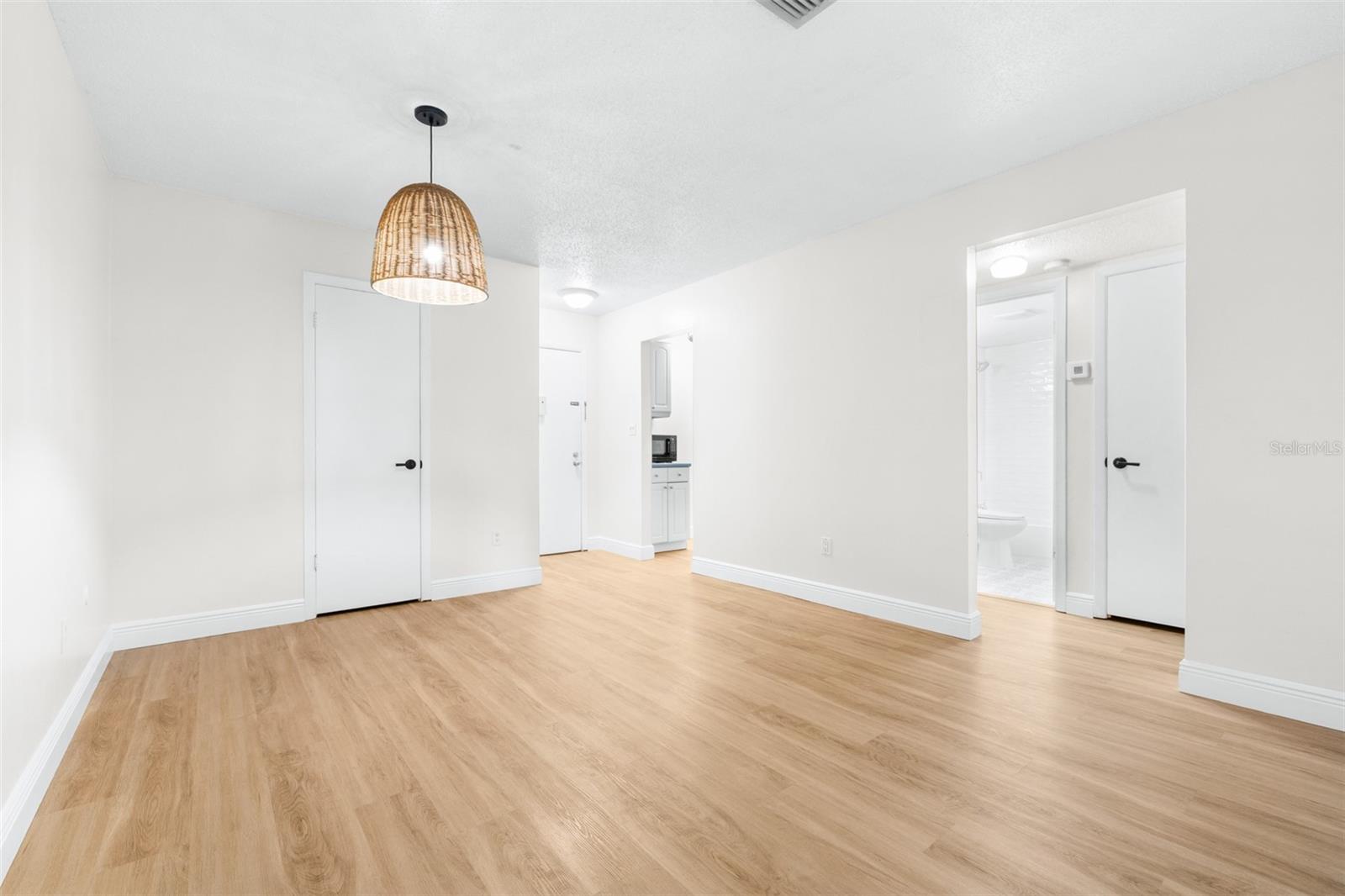 4606 W GRAY ST #107, TAMPA, FL, 33609