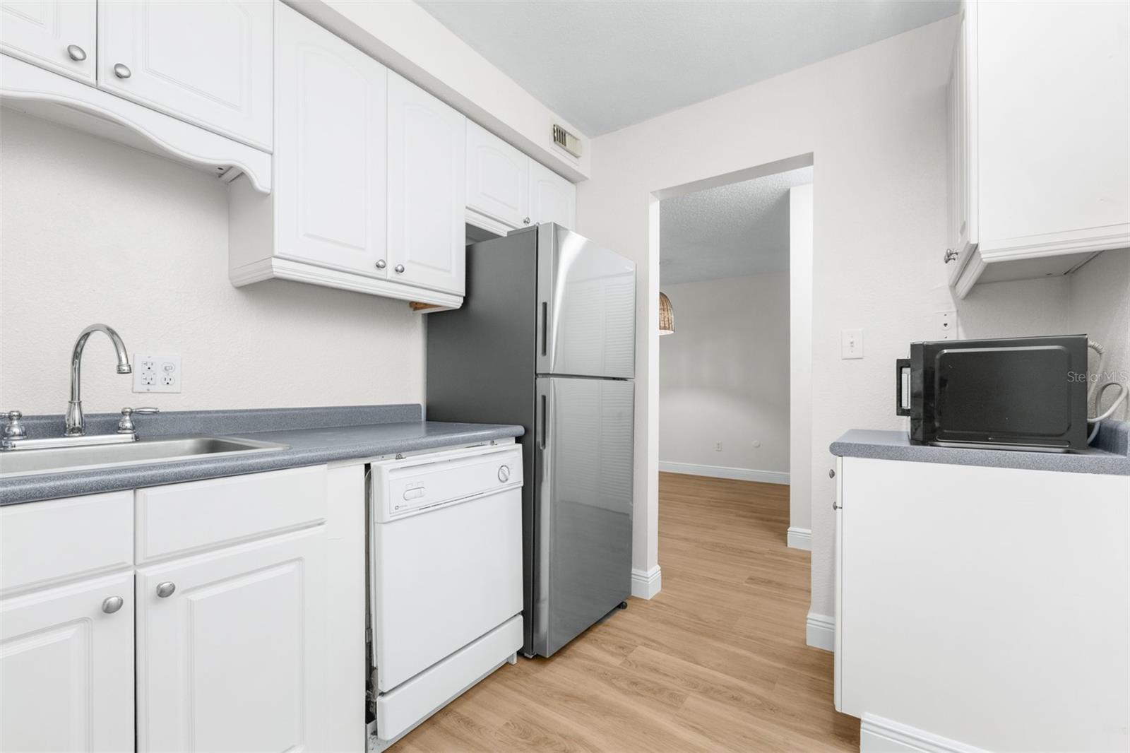 4606 W GRAY ST #107, TAMPA, FL, 33609