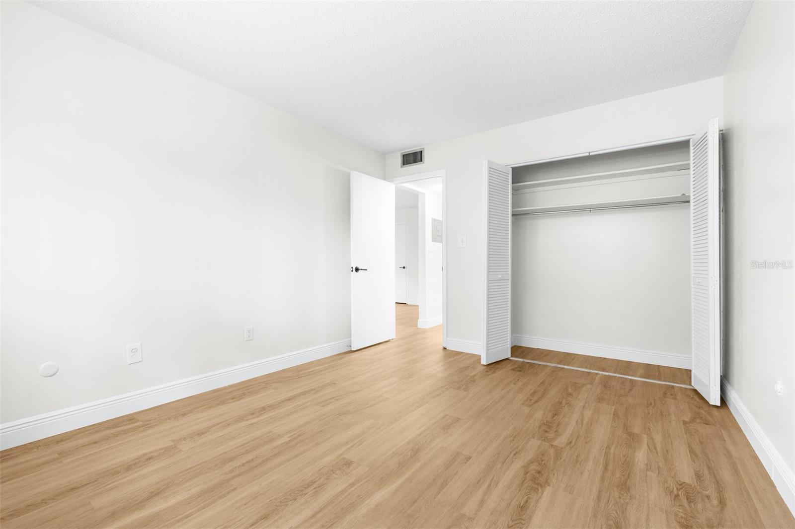 4606 W GRAY ST #107, TAMPA, FL, 33609