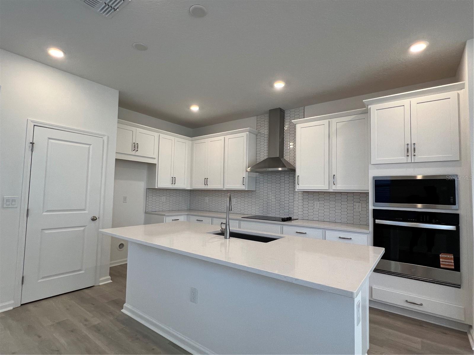 2164 SUNSHINE PEAK DR, MINNEOLA, FL, 34715