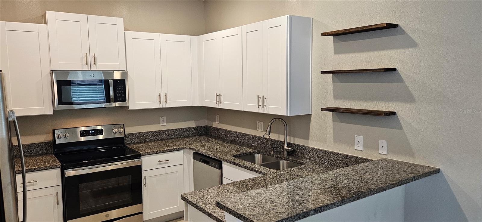 13475 CREST LAKE DR, HUDSON, FL, 34669