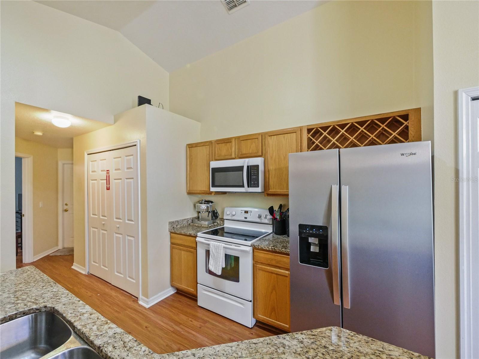 160 HIGH POINT DR, DAVENPORT, FL, 33837