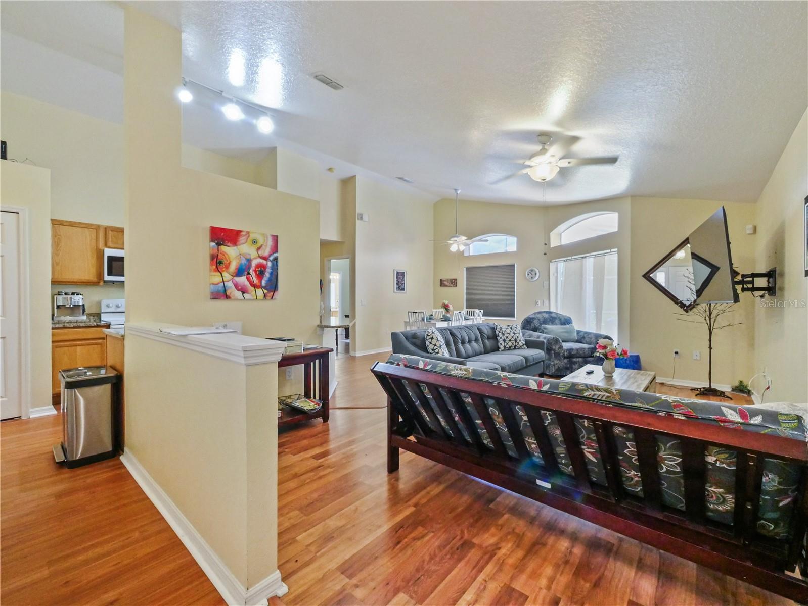 160 HIGH POINT DR, DAVENPORT, FL, 33837